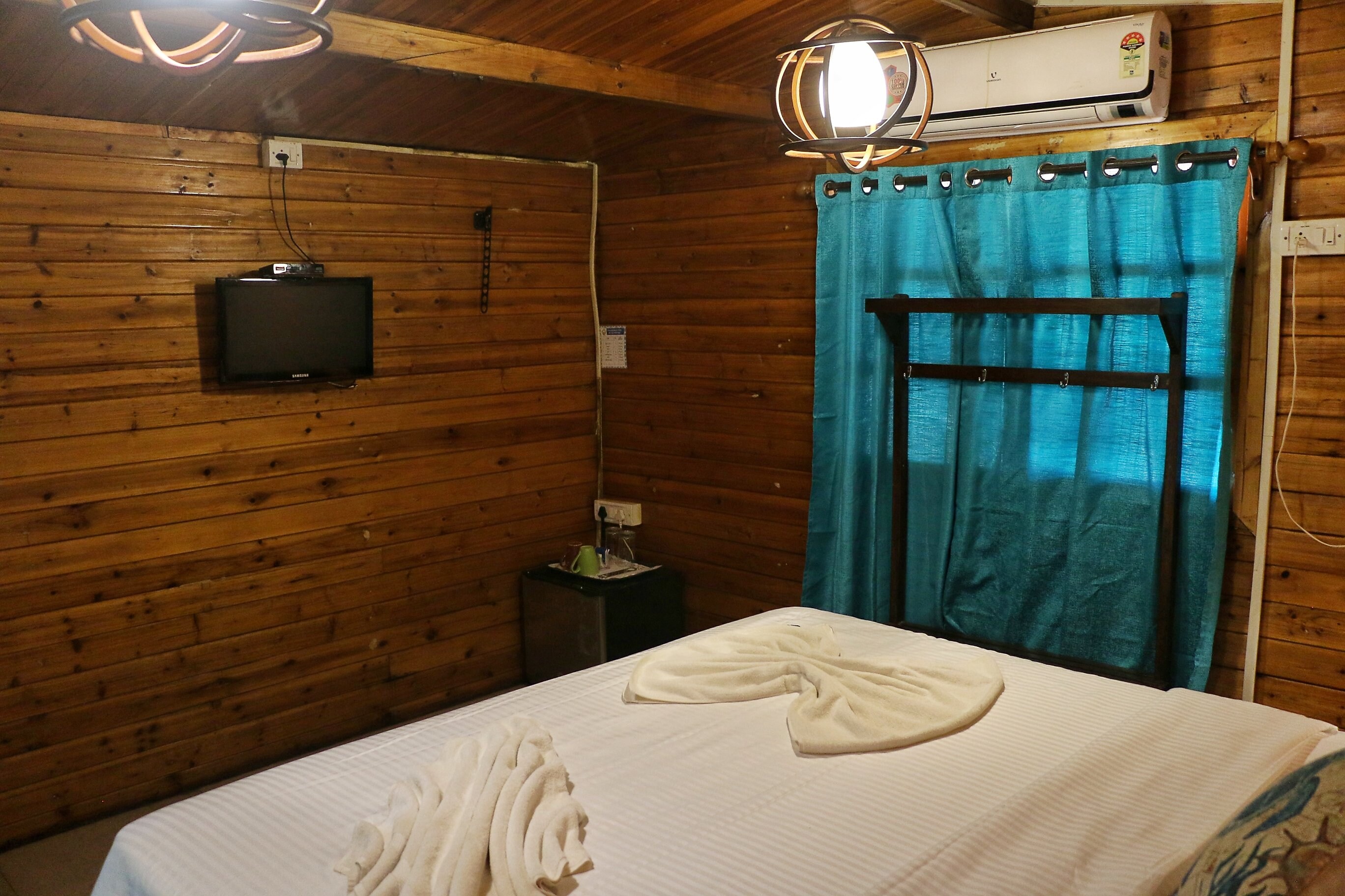 Montego Bay Beach Village Goa Inr 910 Off 4 5 9 9 Resort