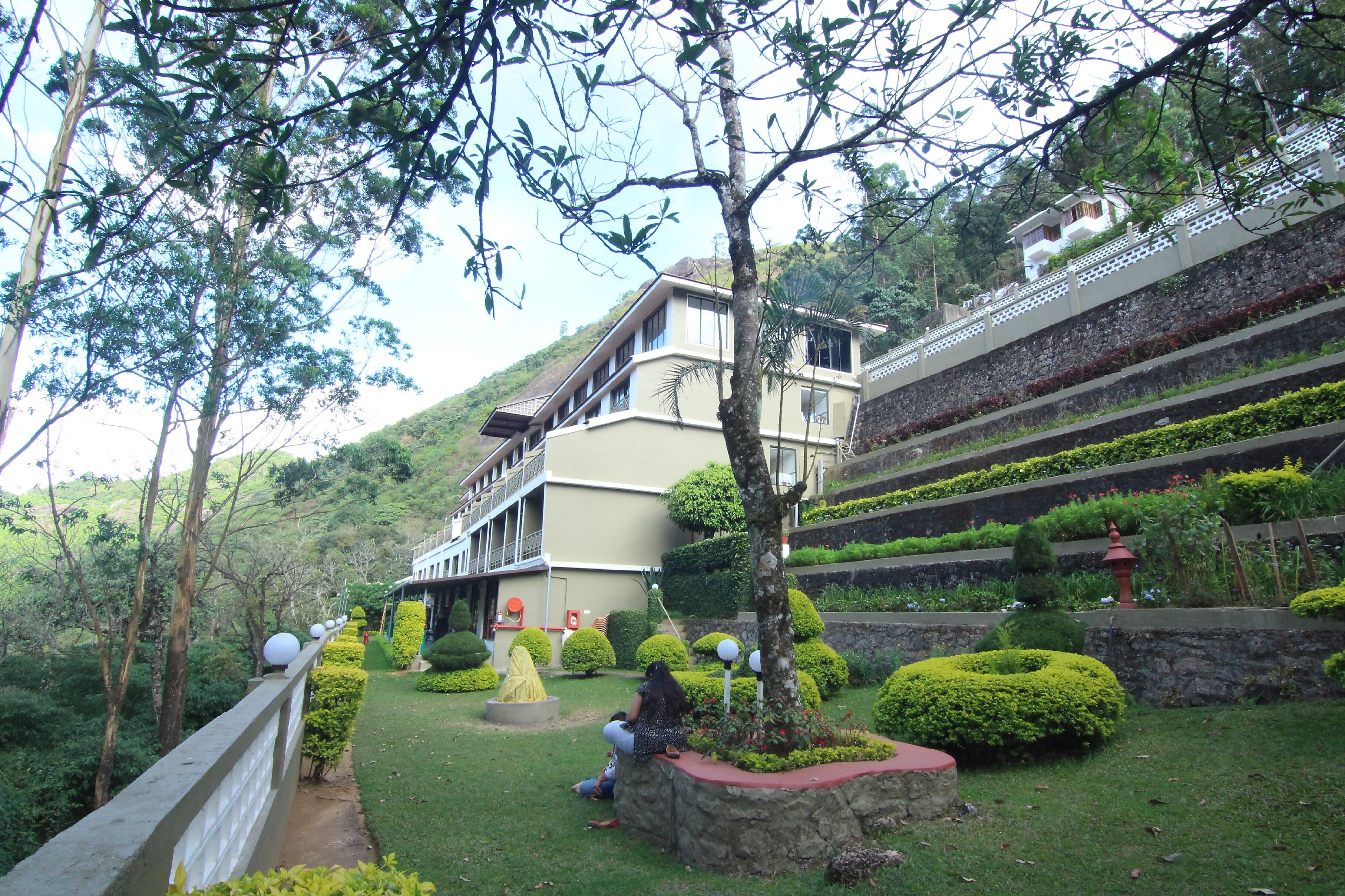 Abad Copper Castle Hill Valley Resort Munnar Resort Price Address