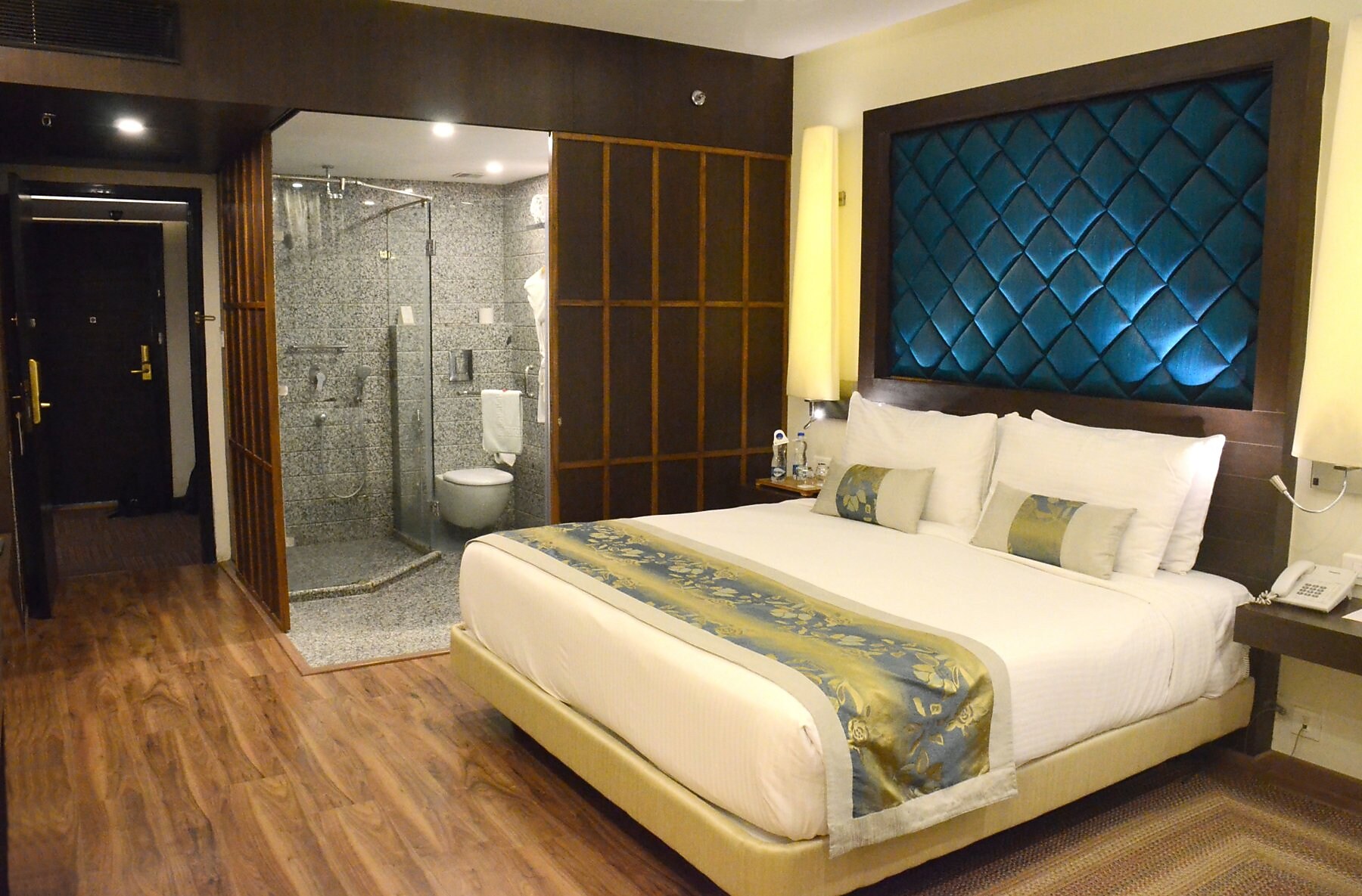 Clarks Avadh Lucknow Hotel Price Address Reviews