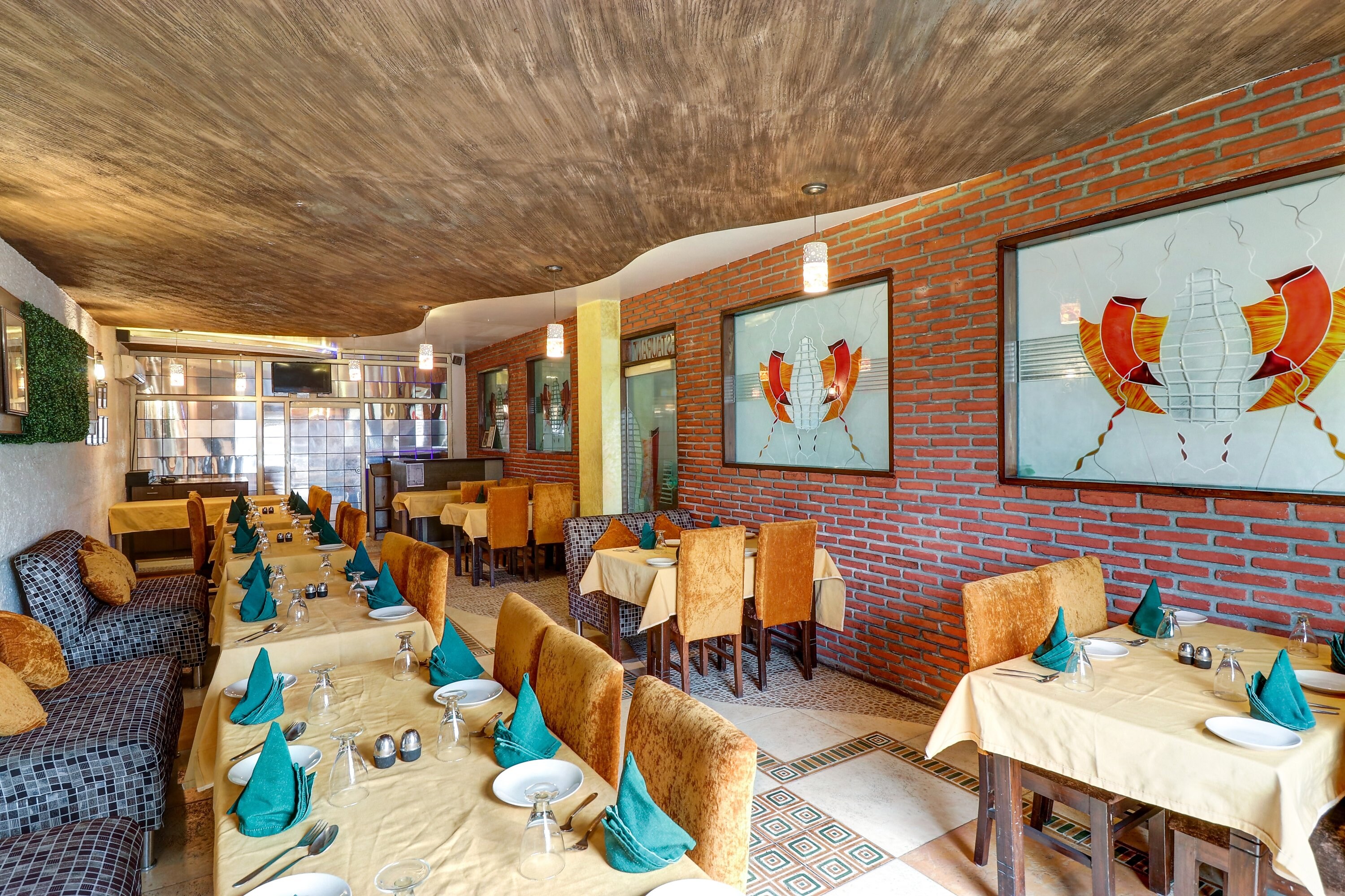 Hotel Doon Castle Una Smart Dehradun Hotel Price Address Reviews