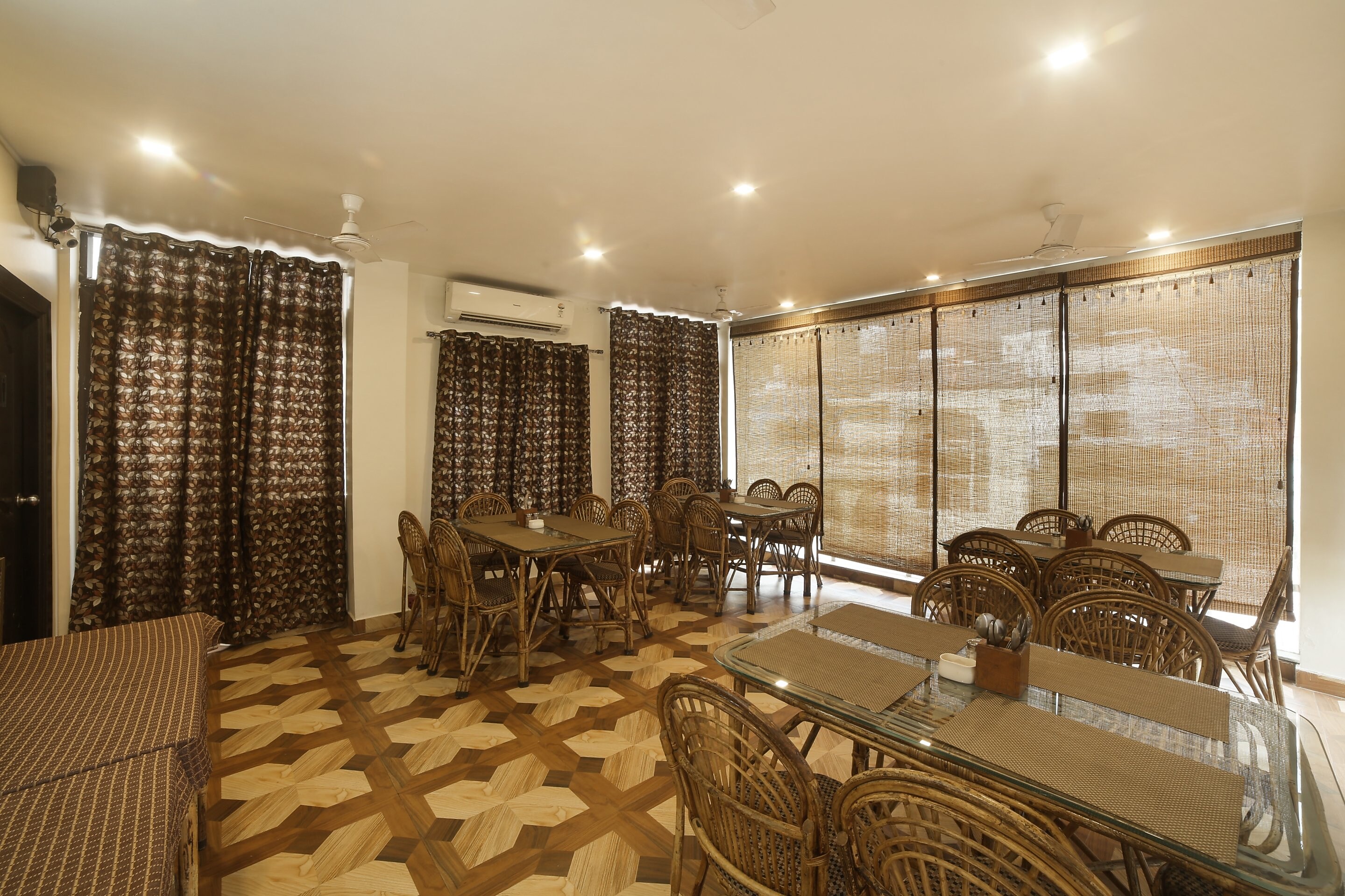 Vedas Rishikesh Inr 626 Off 2199 Hotel Price - 