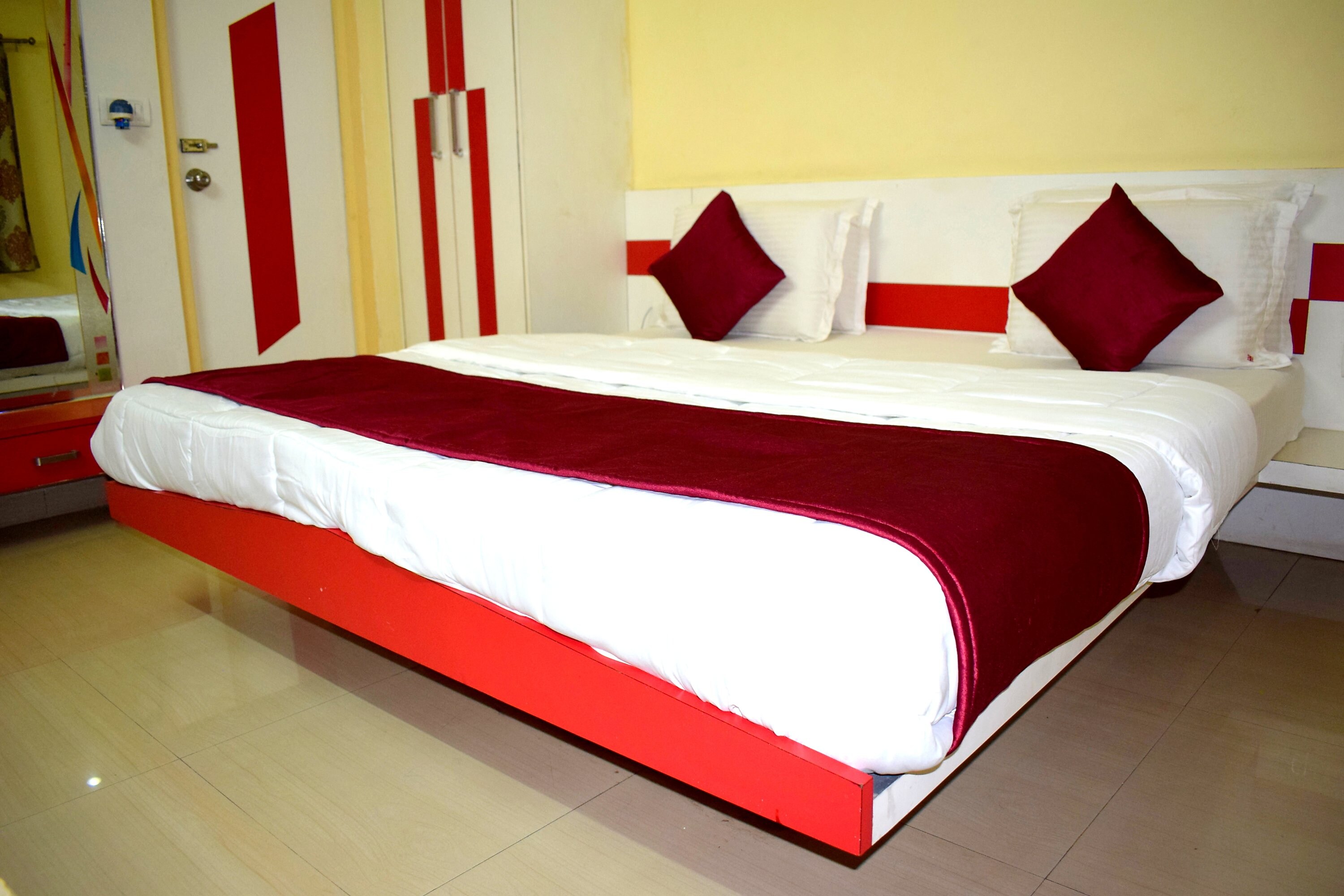Hotel Suncity Cottage 10 Mtr From Temple Nathdwara Inr 237 Off