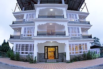 THE PELLING RESORT