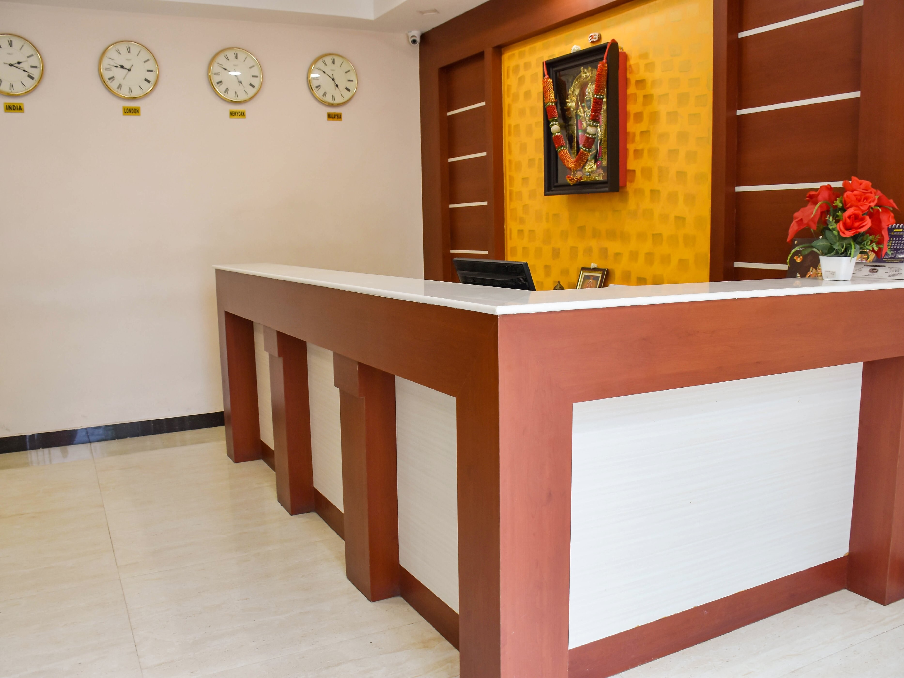 Hotels Near Cottage Arts Emporium Book From 131 Hotels