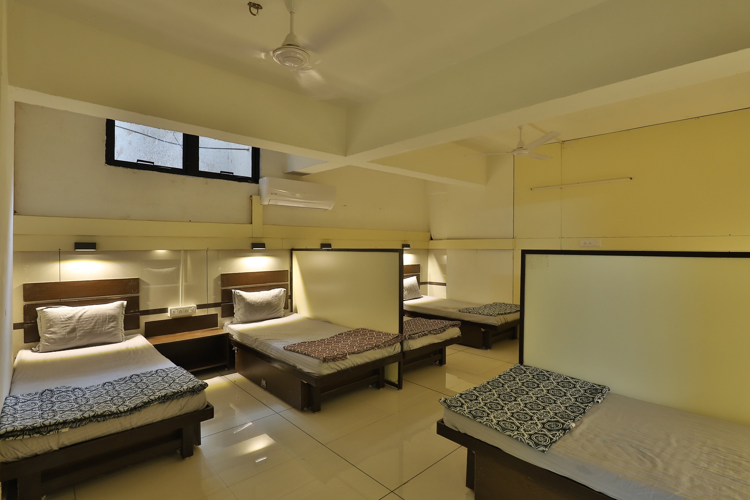 Night Halt Dormitory Ahmedabad Hostel Price, Address & Reviews