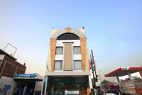 Regenta Central Amritsar by Royal Orchid Hotels Amritsar - INR 461 OFF