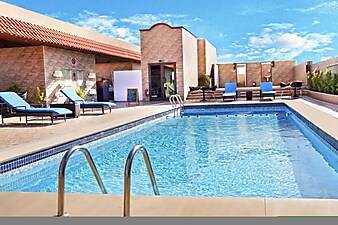 HOLIDAY INN DOWNTOWN - MMT Special