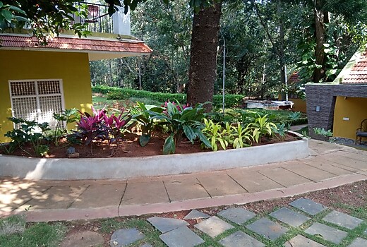 Zeenath Taj Gardens Yelagiri Price Address Reviews