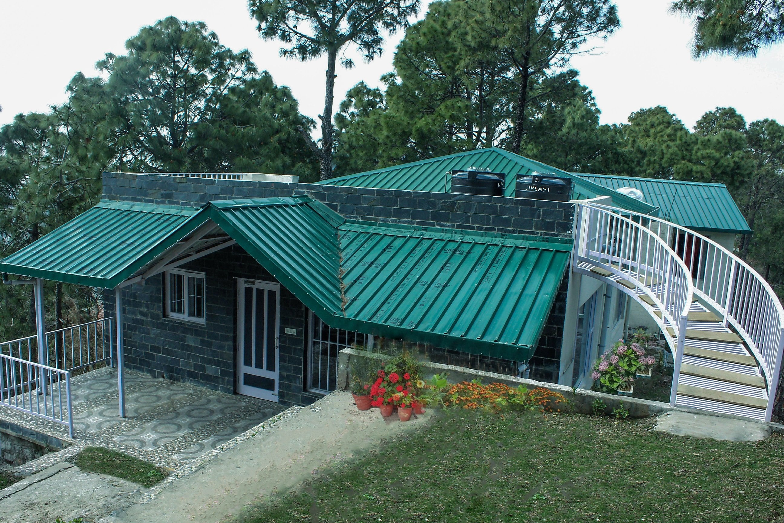 Pine Crest Menage Kasauli Cottage Price Address Reviews