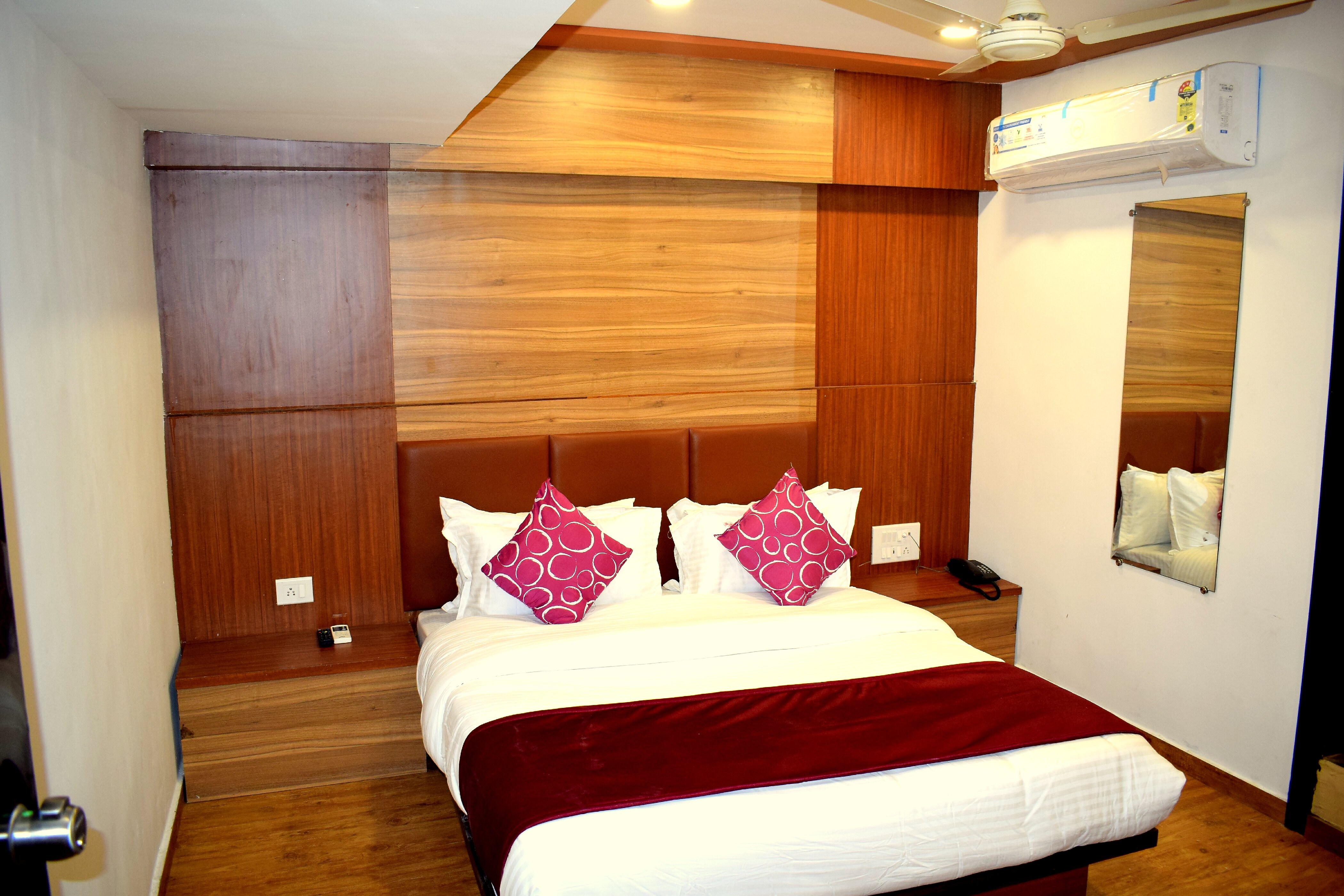 Hotel Palak Palace Ahmedabad Inr 302 Off 1 2 9 9 Hotel