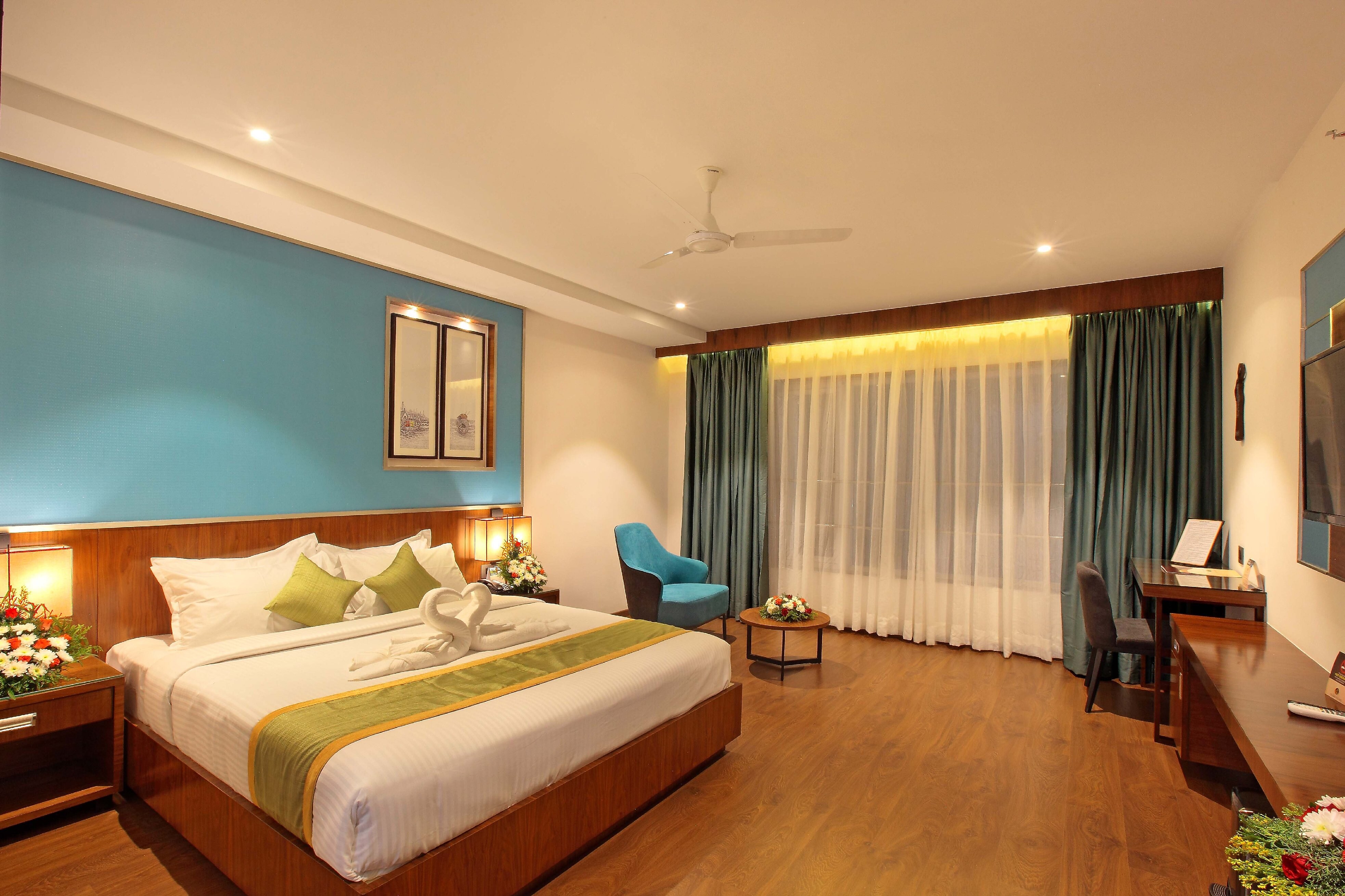 Hotel Ceasar Palace Thodupuzha Inr 473 Off 2 8 0 0 Price