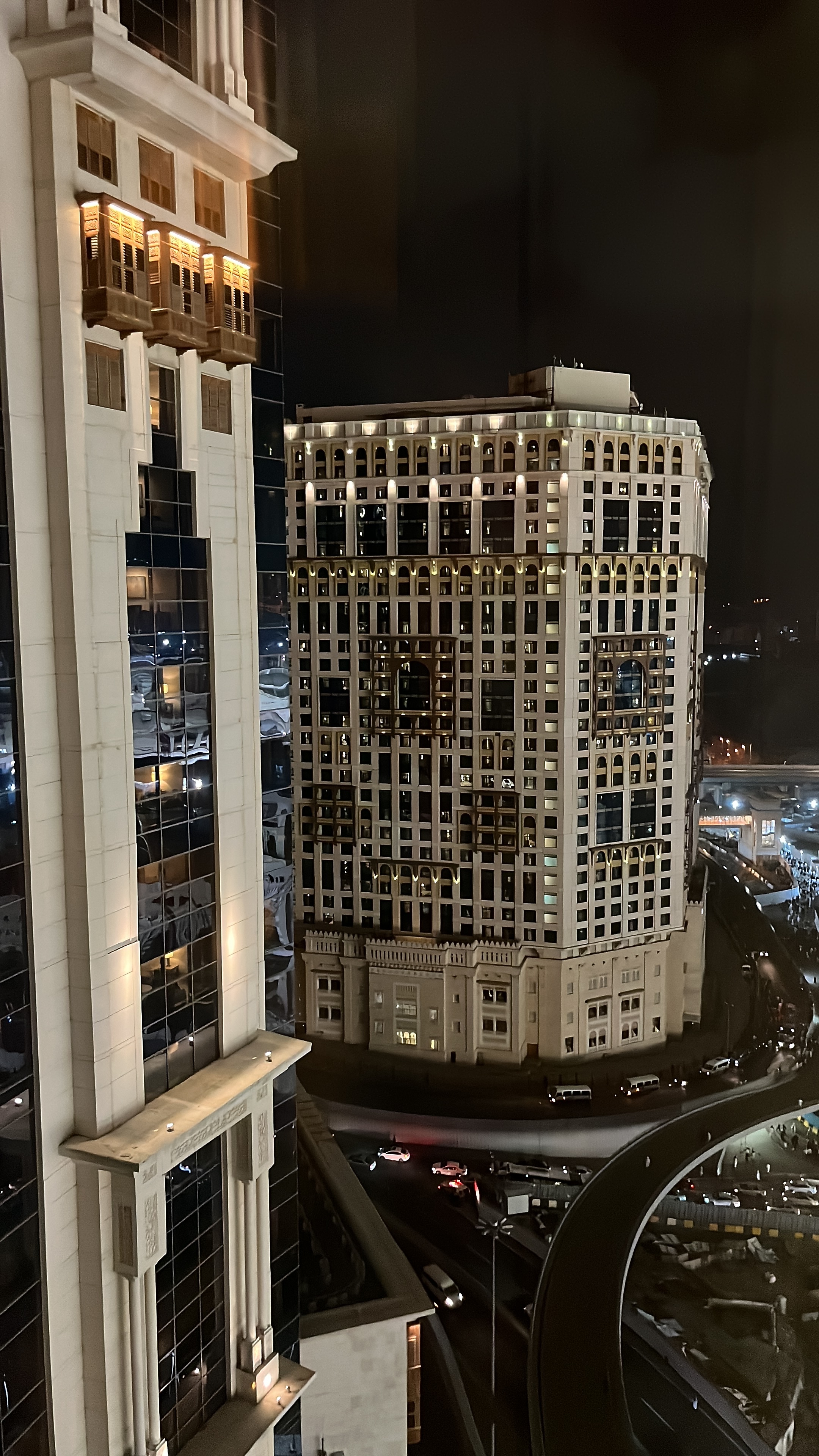 Hilton Makkah Convention Hotel 𝗕𝗢𝗢𝗞 Mecca Hotel 𝘄𝗶𝘁𝗵 𝗙𝗥𝗘𝗘 𝗖𝗮𝗻𝗰𝗲𝗹𝗹𝗮𝘁𝗶𝗼𝗻