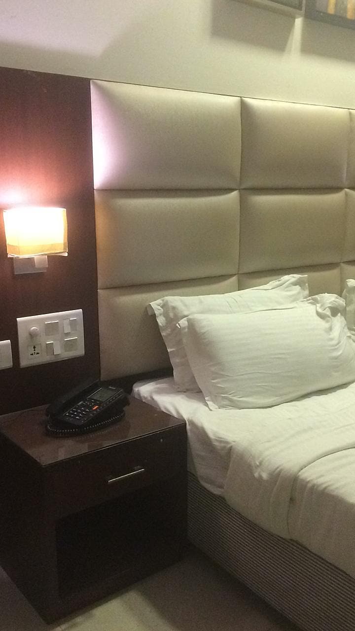 Hotel Mandarin Square 100 Money Back 𝗕𝗢𝗢𝗞 Zirakpur Hotel 𝘄𝗶𝘁𝗵 𝗙𝗥𝗘𝗘 𝗖𝗮𝗻𝗰𝗲𝗹𝗹𝗮𝘁𝗶𝗼𝗻