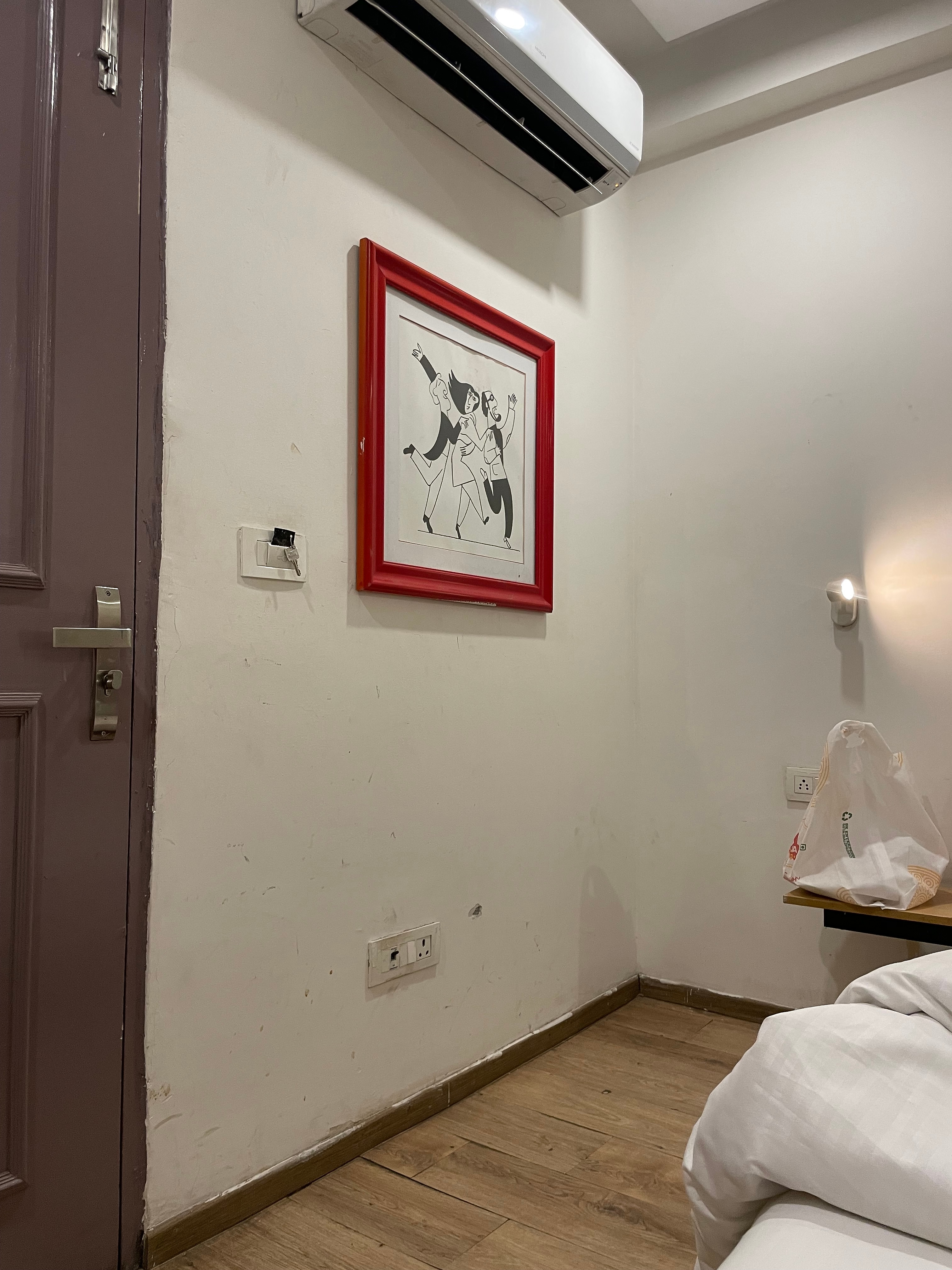 Photos of Super Townhouse Sector 57 Near Bestech Central Square Mall