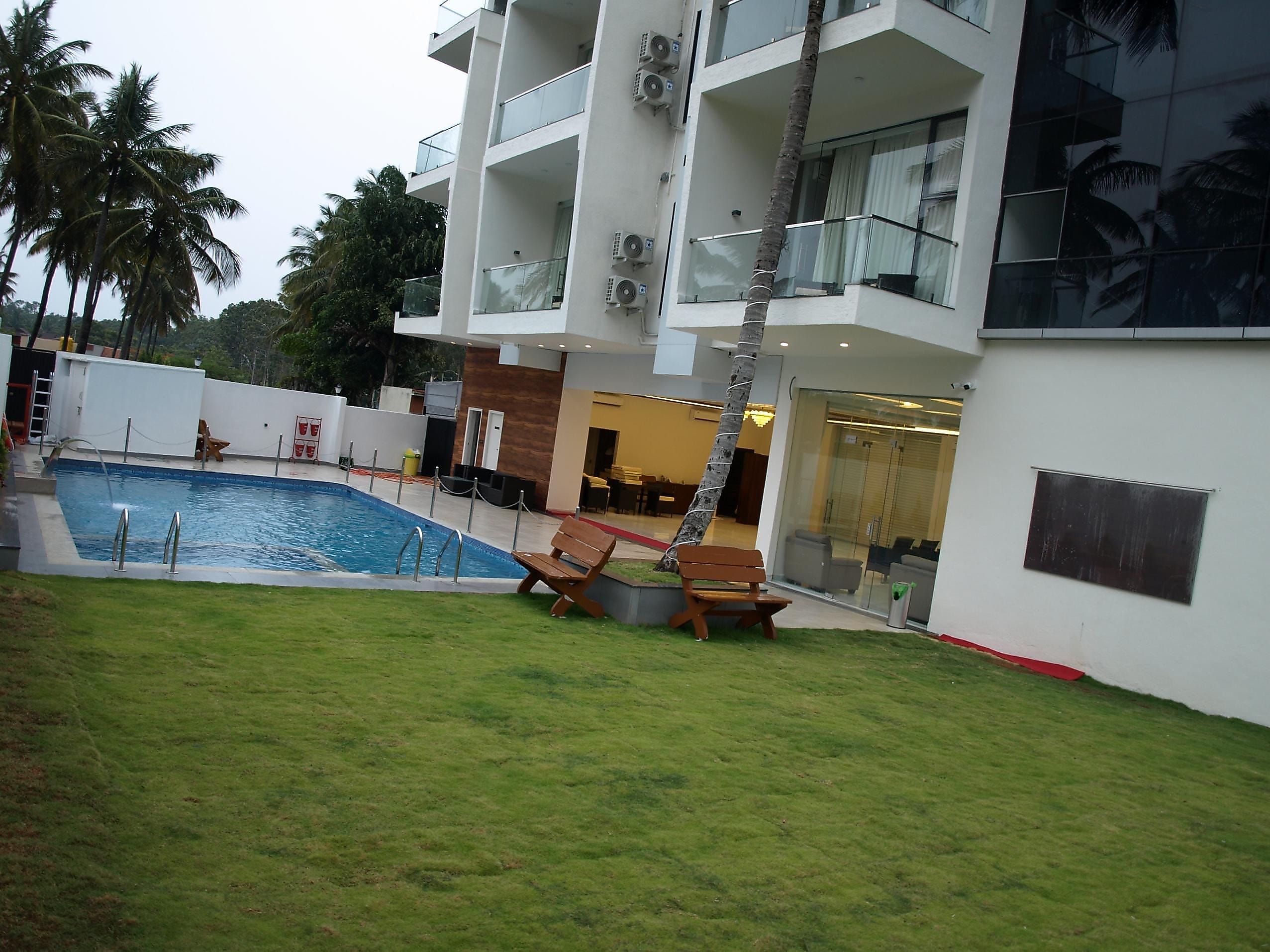 SILVER CLOUD 𝗕𝗢𝗢𝗞 Nandi Hills Hotel 𝘄𝗶𝘁𝗵 𝗙𝗥𝗘𝗘 𝗖𝗮𝗻𝗰𝗲𝗹𝗹𝗮𝘁𝗶𝗼𝗻