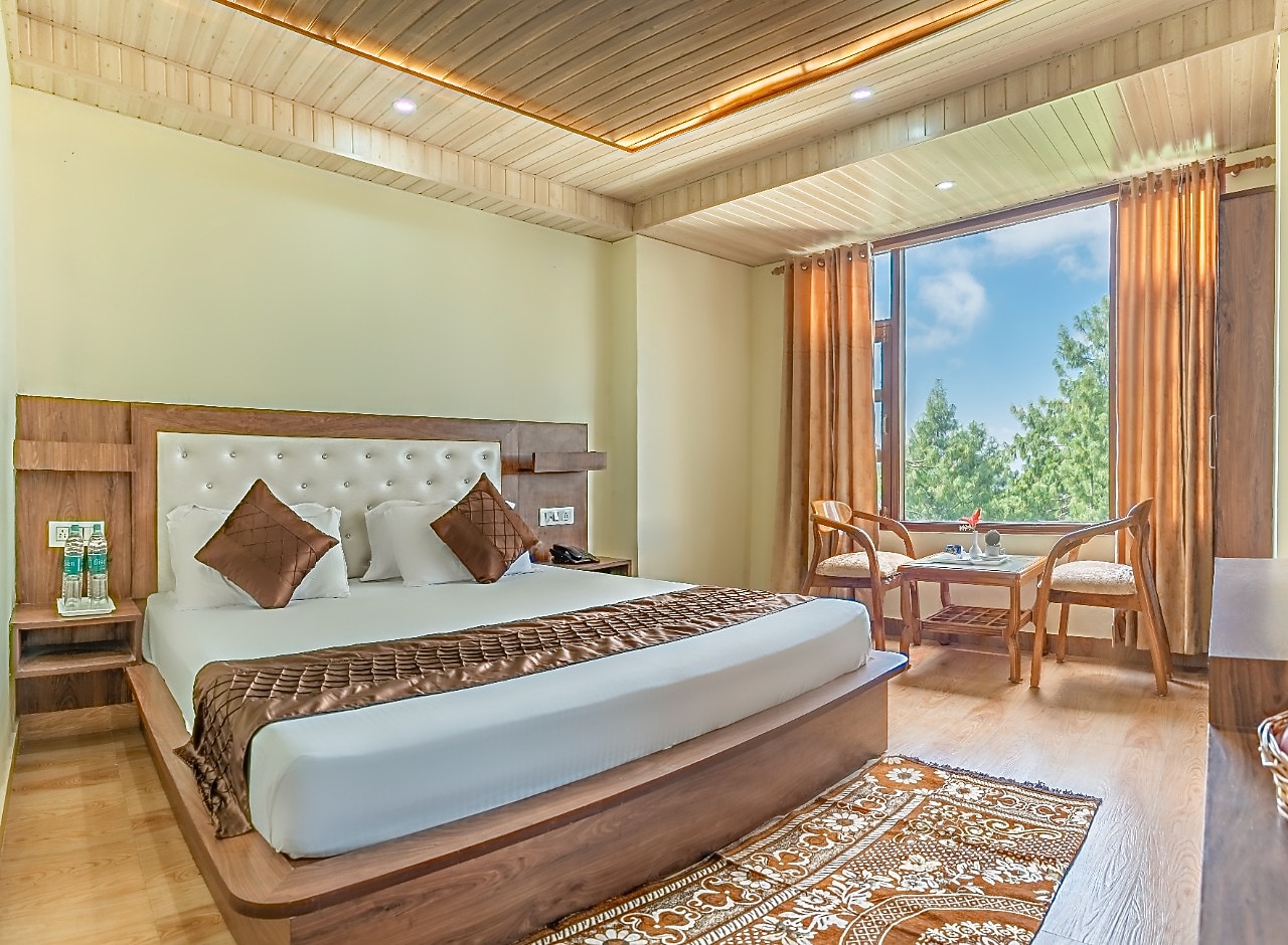 HOTEL ASHOKA (Nakki lake 450 metre) 𝗕𝗢𝗢𝗞 Mount Abu Hotel 𝘄𝗶𝘁𝗵 𝗙𝗥𝗘𝗘