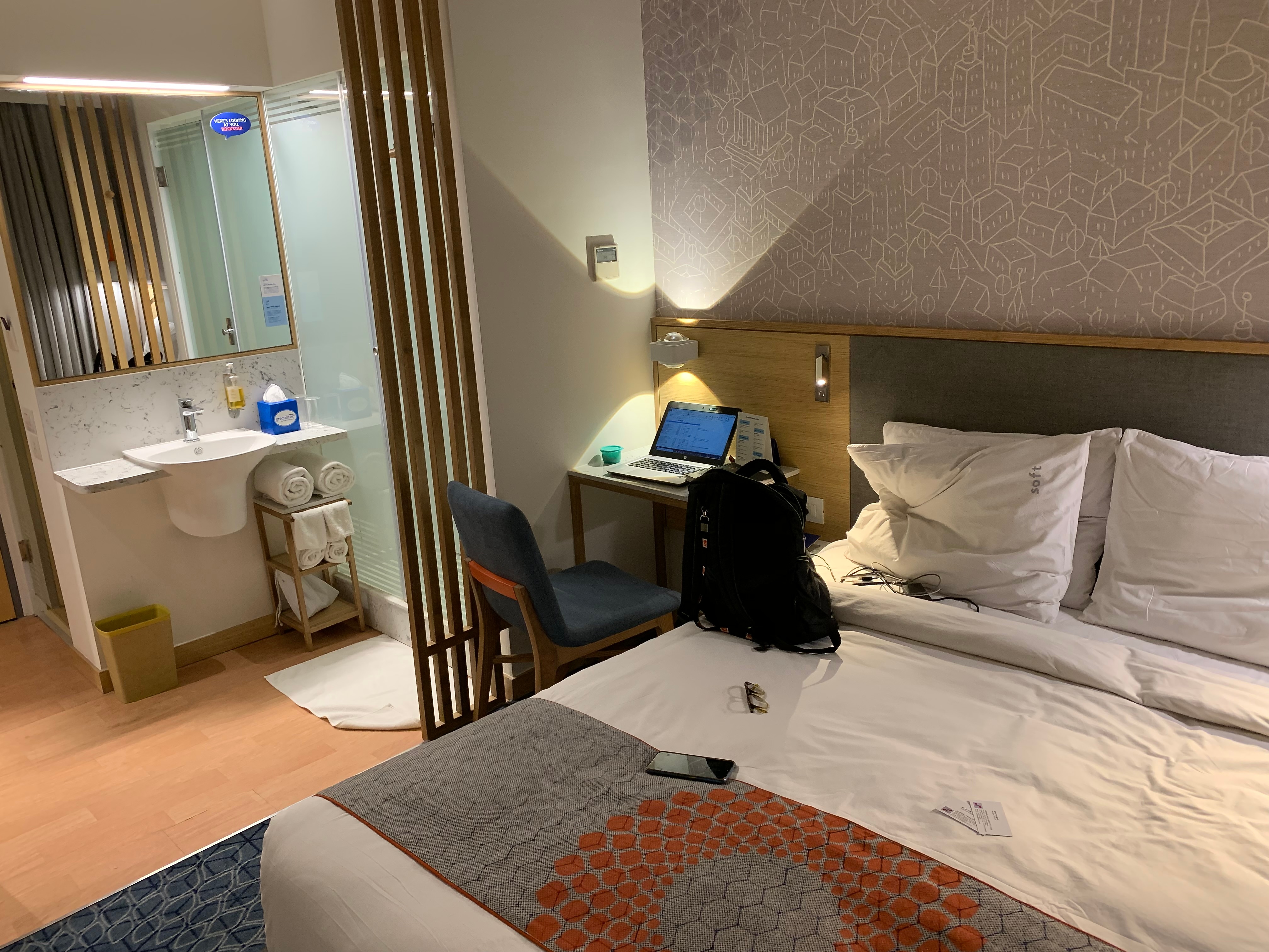 Holiday Inn Express Hyderabad Banjara Hills 𝗕𝗢𝗢𝗞 Hyderabad Hotel 𝘄𝗶𝘁𝗵