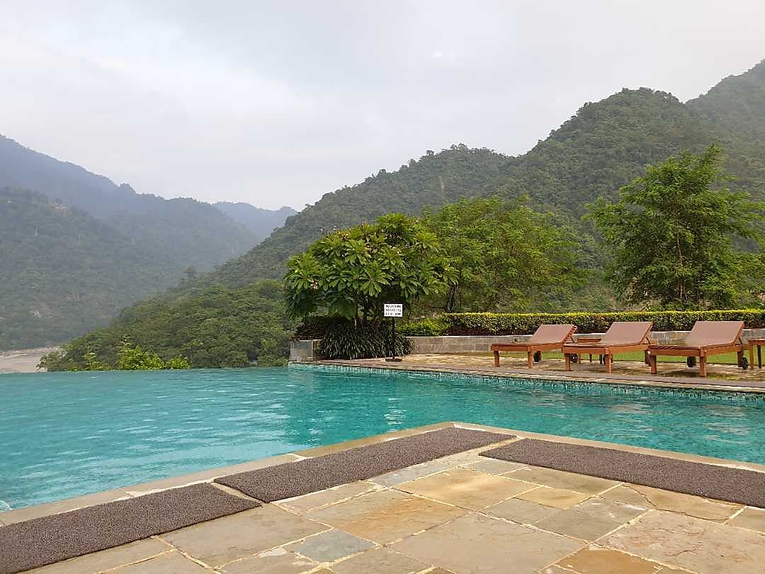 Aloha on the Ganges By Leisure Hotels 𝗕𝗢𝗢𝗞 Rishikesh Resort 𝘄𝗶𝘁𝗵 ₹𝟬 𝗣𝗔𝗬𝗠𝗘𝗡𝗧