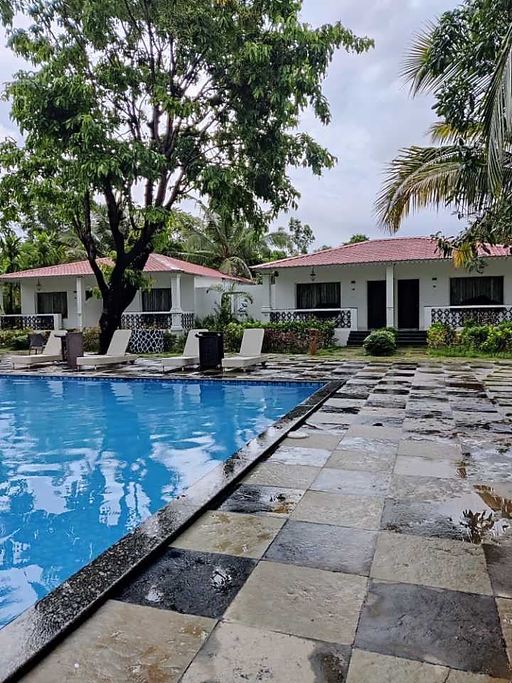 Wild Berry Resort Rooms & Restaurant 𝗕𝗢𝗢𝗞 Goa Cottage 𝘄𝗶𝘁𝗵 𝗙𝗥𝗘𝗘