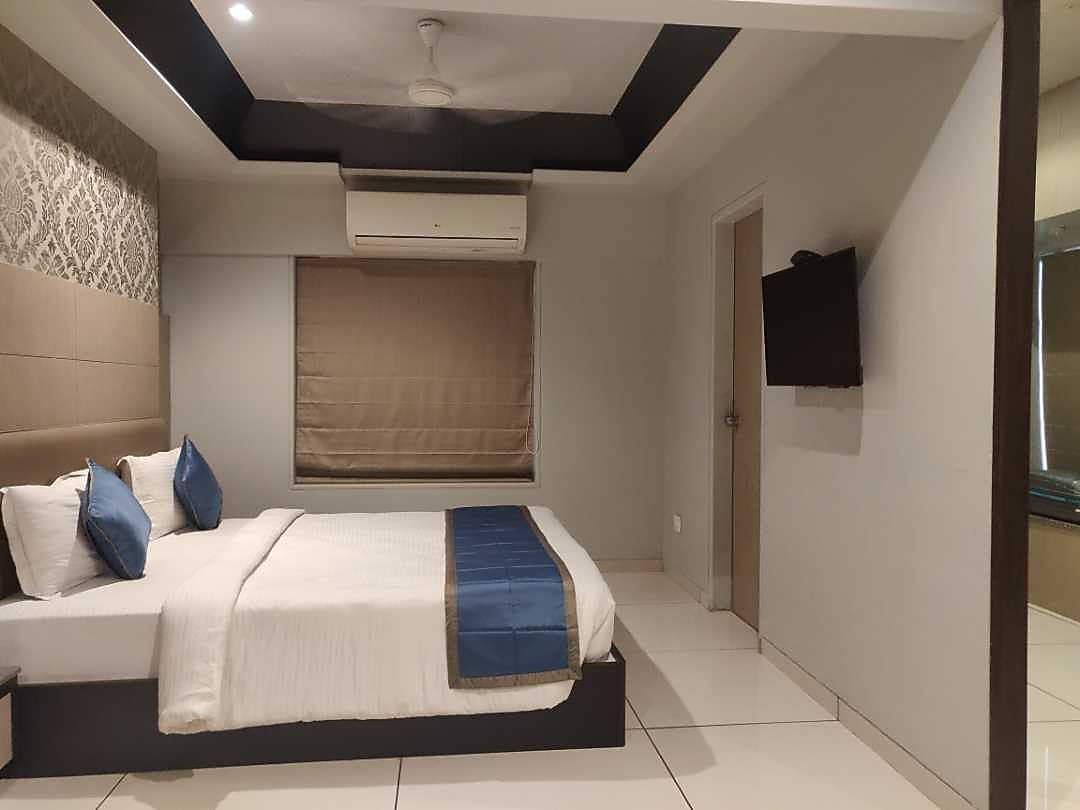 THE BARODA RESIDENCY 𝗕𝗢𝗢𝗞 Vadodara Hotel 𝘄𝗶𝘁𝗵 𝗙𝗥𝗘𝗘 𝗖𝗮𝗻𝗰𝗲𝗹𝗹𝗮𝘁𝗶𝗼𝗻