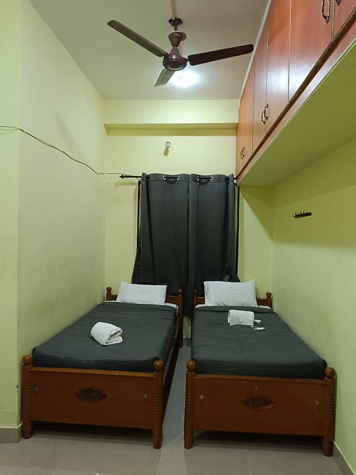 Z Express Arcade 𝗕𝗢𝗢𝗞 Coimbatore Hotel