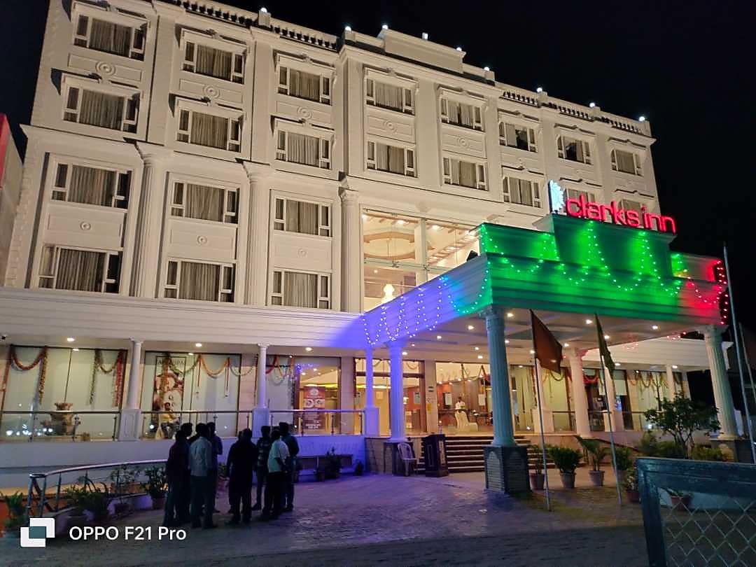Keshav Clarks Inn 𝗕𝗢𝗢𝗞 Gadag Hotel 𝘄𝗶𝘁𝗵 ₹𝟬 𝗣𝗔𝗬𝗠𝗘𝗡𝗧
