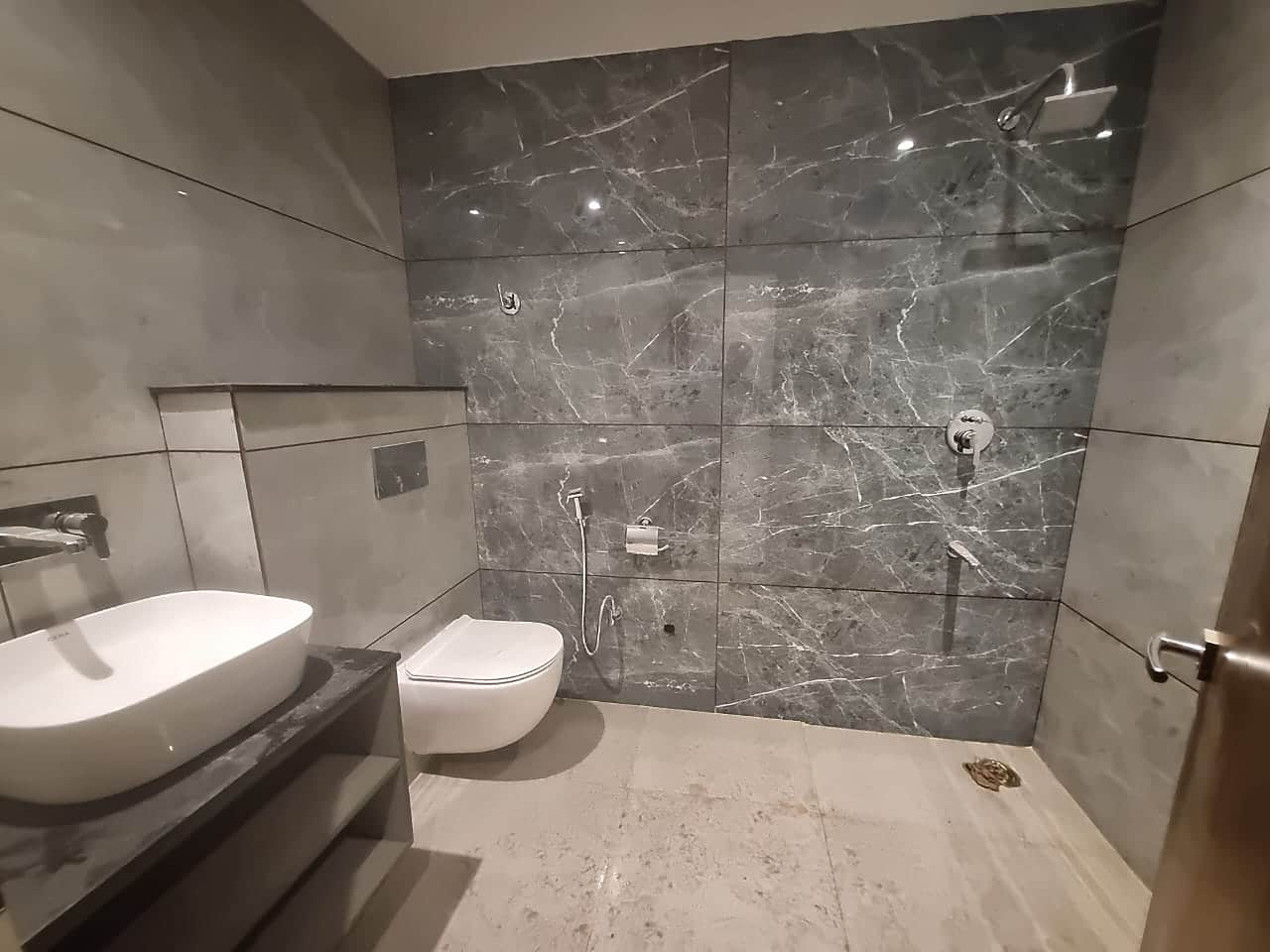 Hotel Green Axis 𝗕𝗢𝗢𝗞 Katra Hotel 𝘄𝗶𝘁𝗵 𝗙𝗥𝗘𝗘 𝗖𝗮𝗻𝗰𝗲𝗹𝗹𝗮𝘁𝗶𝗼𝗻