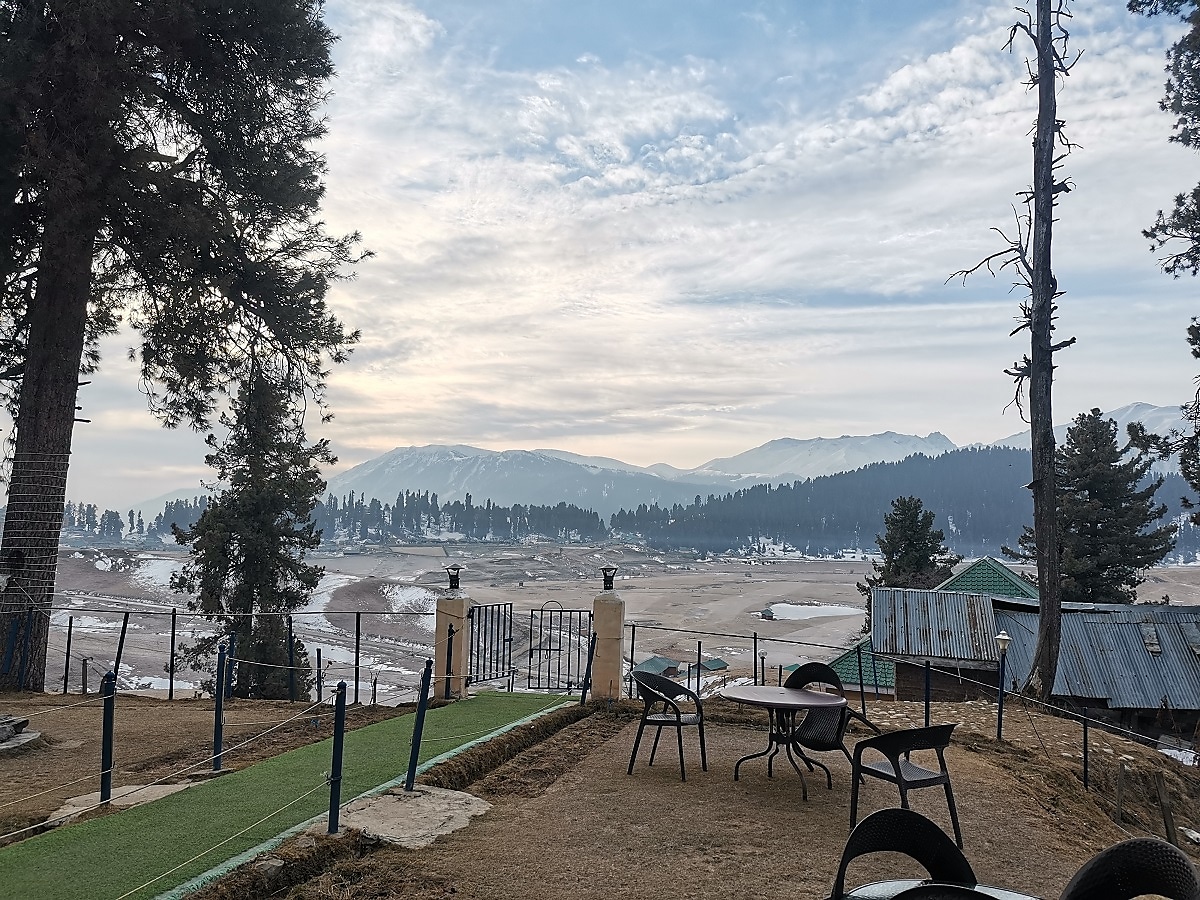 Gulmarg Ski Hill Resort 𝗕𝗢𝗢𝗞 Gulmarg Hotel 𝘄𝗶𝘁𝗵 ₹𝟬 𝗣𝗔𝗬𝗠𝗘𝗡𝗧