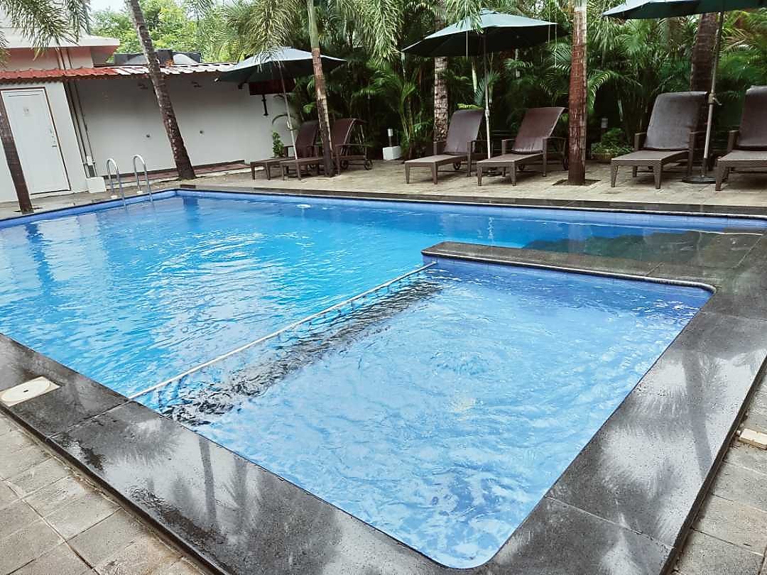 Majestic Beach Comforts Best Rates on Goa Hotel Deals, Reviews & Photos