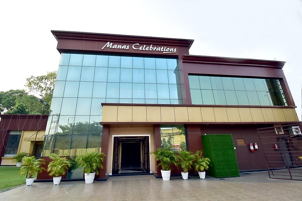 MANAS CELEBRATIONS 𝗕𝗢𝗢𝗞 Lucknow Hotel 𝘄𝗶𝘁𝗵 𝗙𝗥𝗘𝗘 𝗖𝗮𝗻𝗰𝗲𝗹𝗹𝗮𝘁𝗶𝗼𝗻