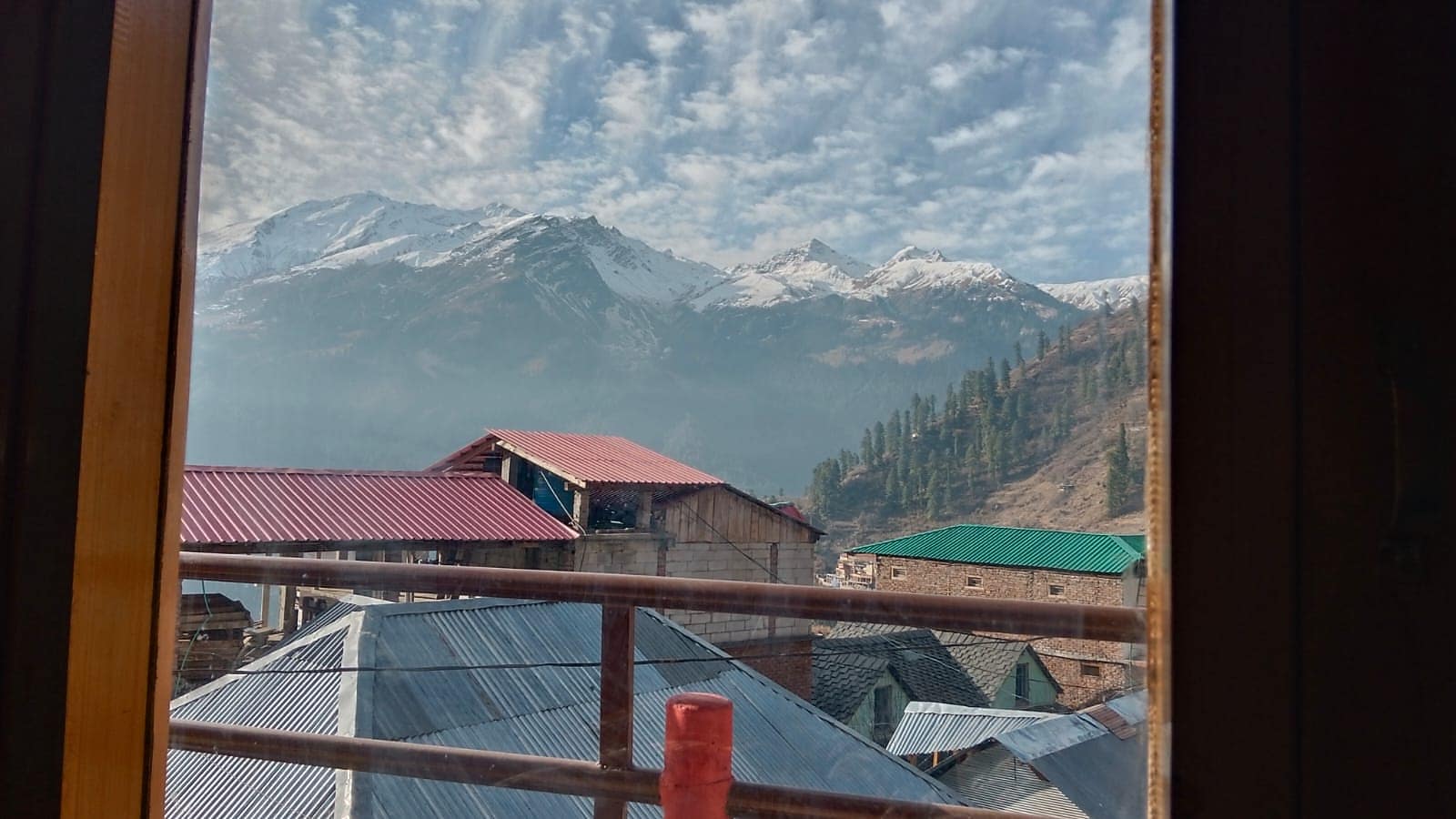 Hotel Blue Diamond Tosh (25kms from kasol) 𝗕𝗢𝗢𝗞 Tosh Hotel 𝘄𝗶𝘁𝗵 𝗙𝗥𝗘𝗘