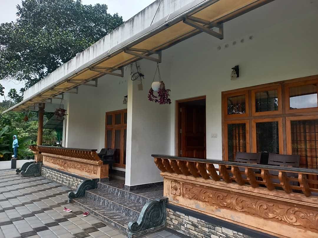 Wild Mist Rooms in a Homestay 𝗕𝗢𝗢𝗞 Munnar Homestay 𝘄𝗶𝘁𝗵 𝗙𝗥𝗘𝗘 𝗖𝗮𝗻𝗰𝗲𝗹𝗹𝗮𝘁𝗶𝗼𝗻