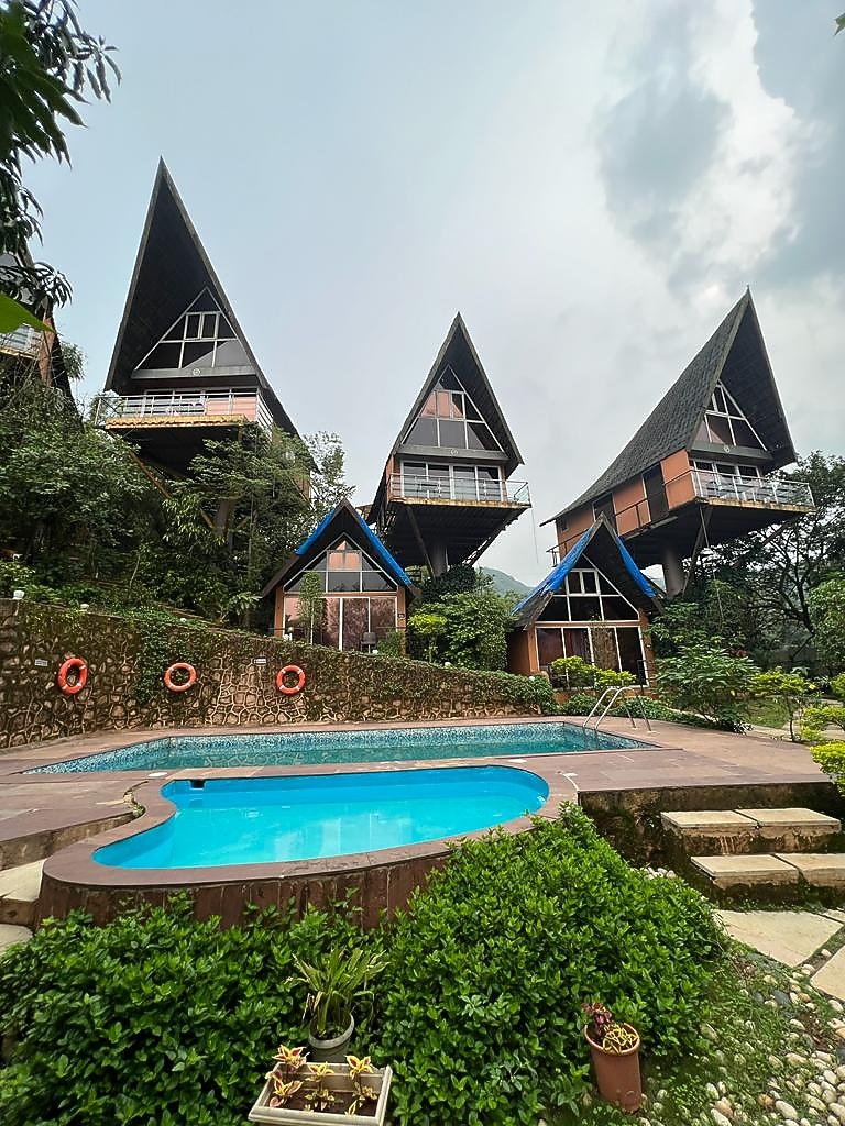 Rumourss Sky Villa & Resort 𝗕𝗢𝗢𝗞 Lonavala Hotel 𝘄𝗶𝘁𝗵 𝗙𝗥𝗘𝗘 𝗖𝗮𝗻𝗰𝗲𝗹𝗹𝗮𝘁𝗶𝗼𝗻