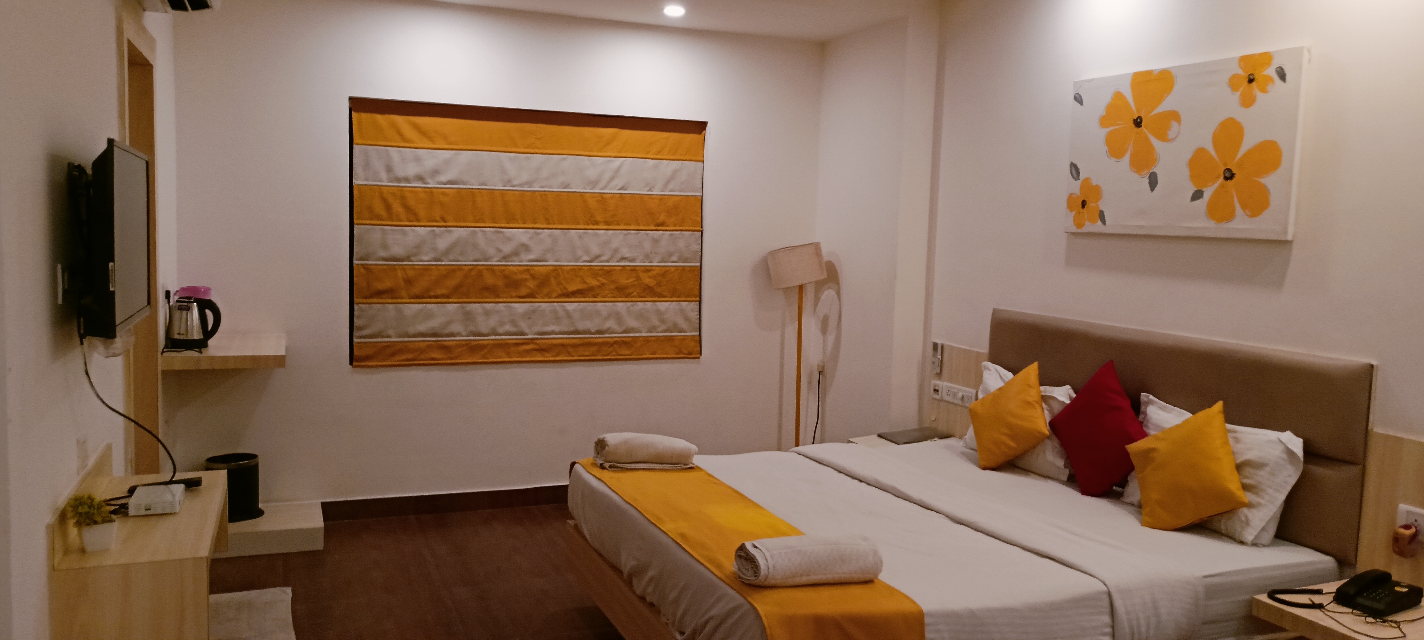 Yellow Inn The Yellow Hotel by FESTIN 𝗕𝗢𝗢𝗞 Puri Hotel 𝘄𝗶𝘁𝗵 𝗙𝗥𝗘𝗘 𝗖𝗮𝗻𝗰𝗲𝗹𝗹𝗮𝘁𝗶𝗼𝗻