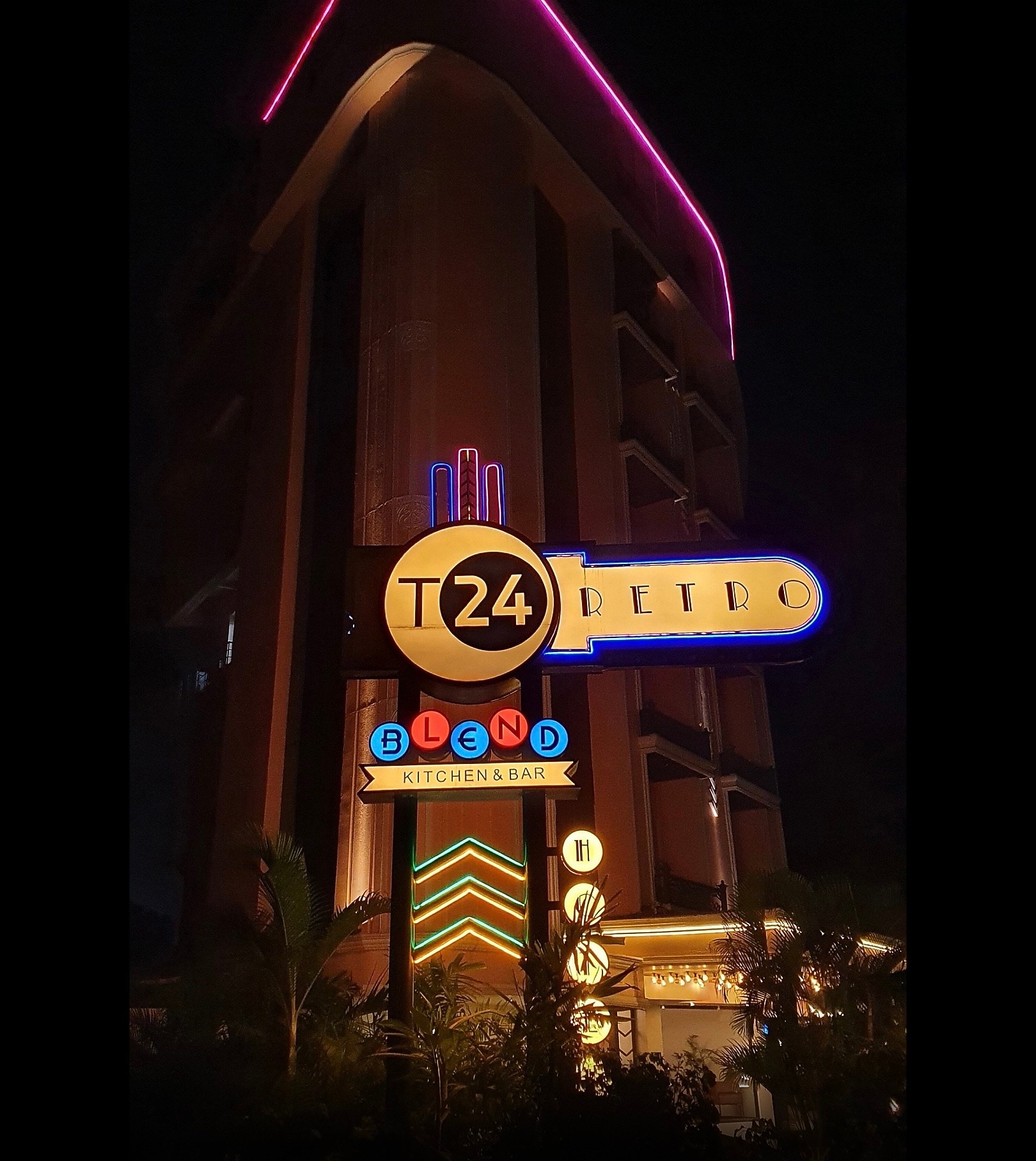 T24 Retro Mumbai Hotel BOOK ₹1