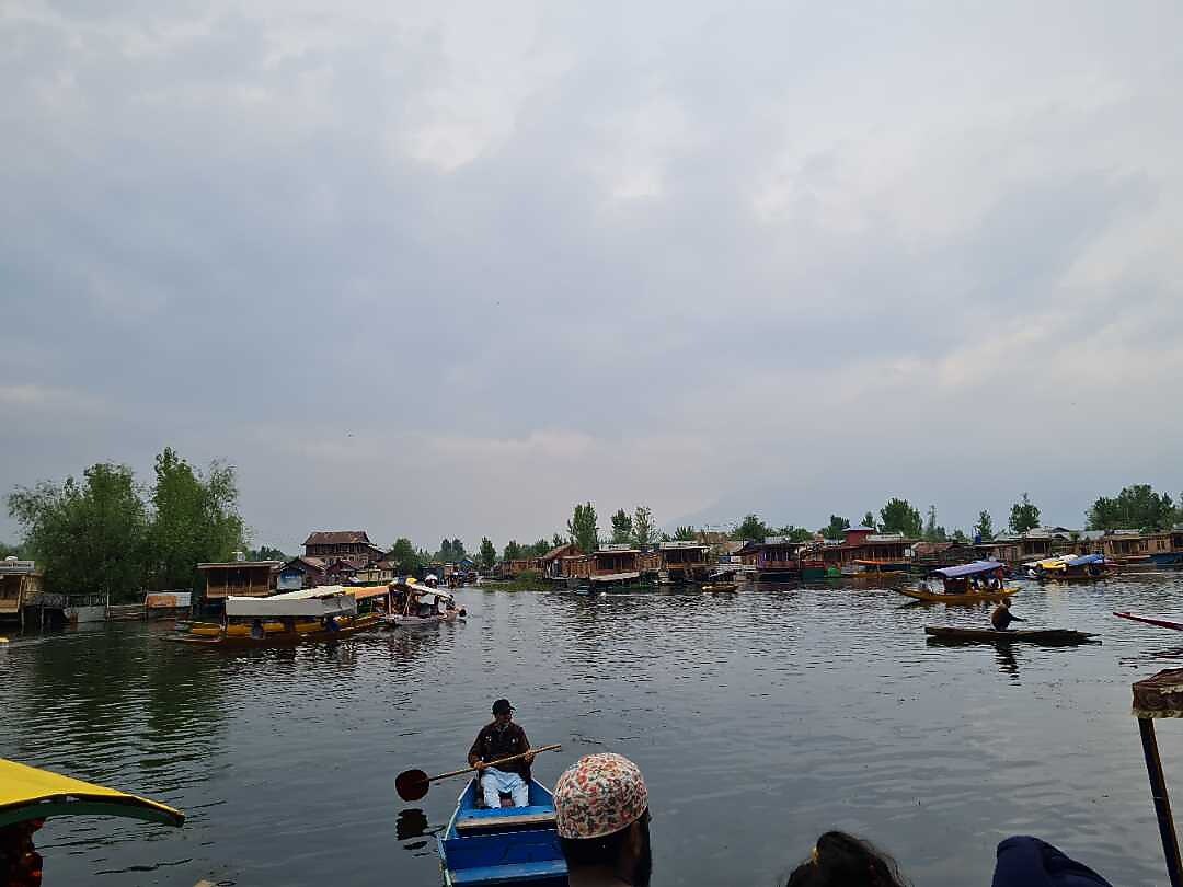 New Jersey Houseboats Srinagar Houseboat BOOK ₹1