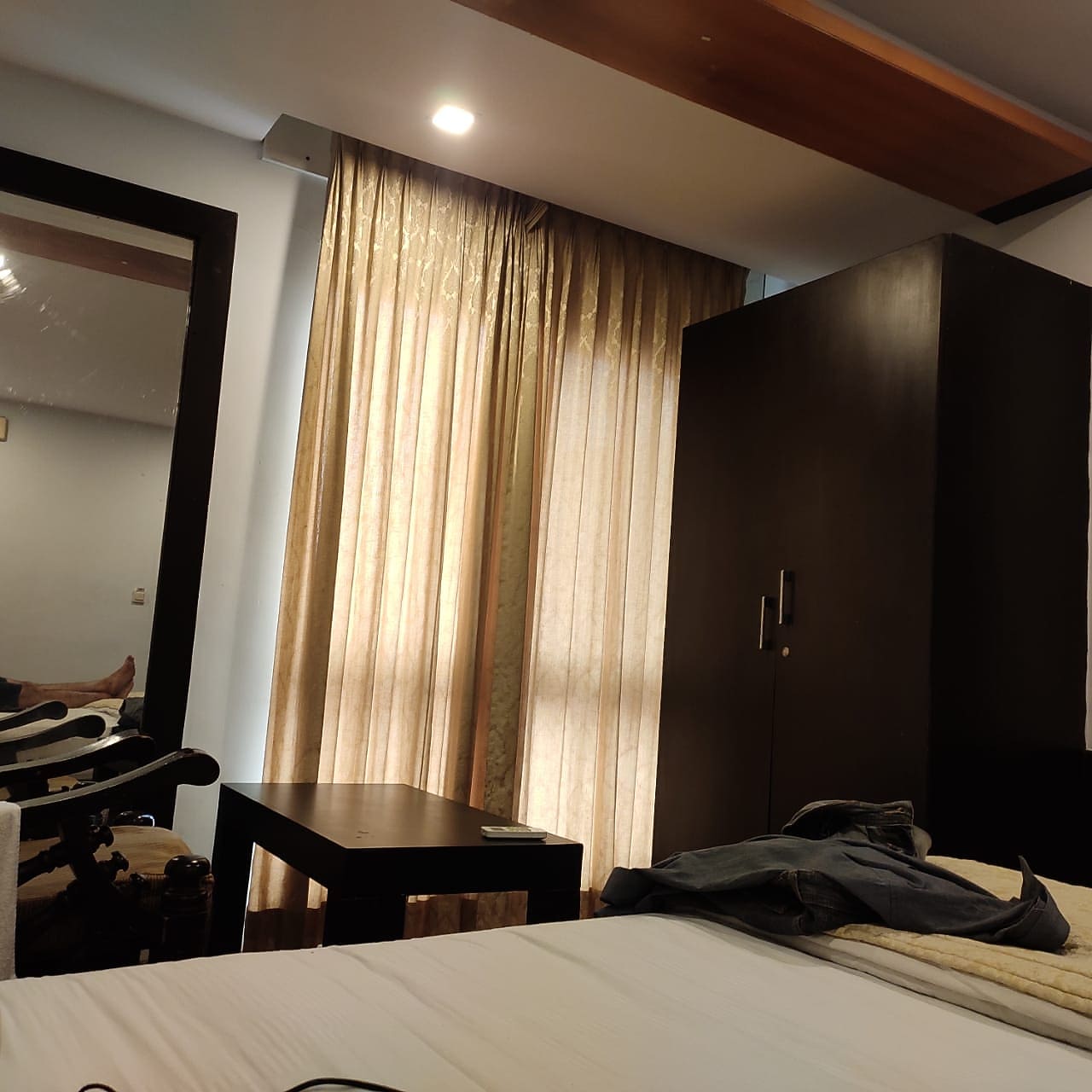 Townhouse Oak JVH hotel (Next to Mysore Road Metro Station) 𝗕𝗢𝗢𝗞 Bangalore Hotel 𝘄𝗶𝘁𝗵 ₹𝟬 𝗣𝗔𝗬𝗠𝗘𝗡𝗧