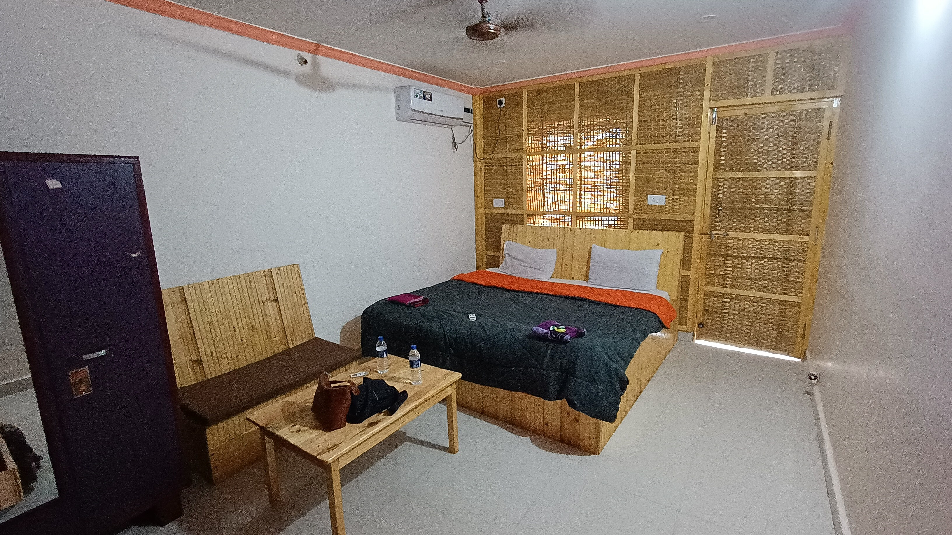 Hungry House Best Rates on Goa Hotel Deals, Reviews & Photos