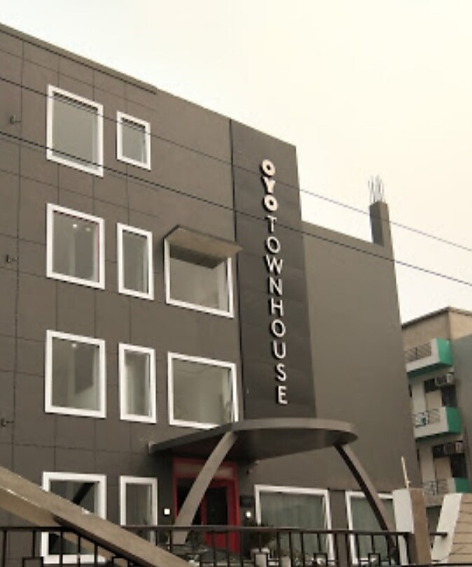 Photos of OYO Townhouse 173 Knowledge Park 3 Near PVR Ansal Plaza