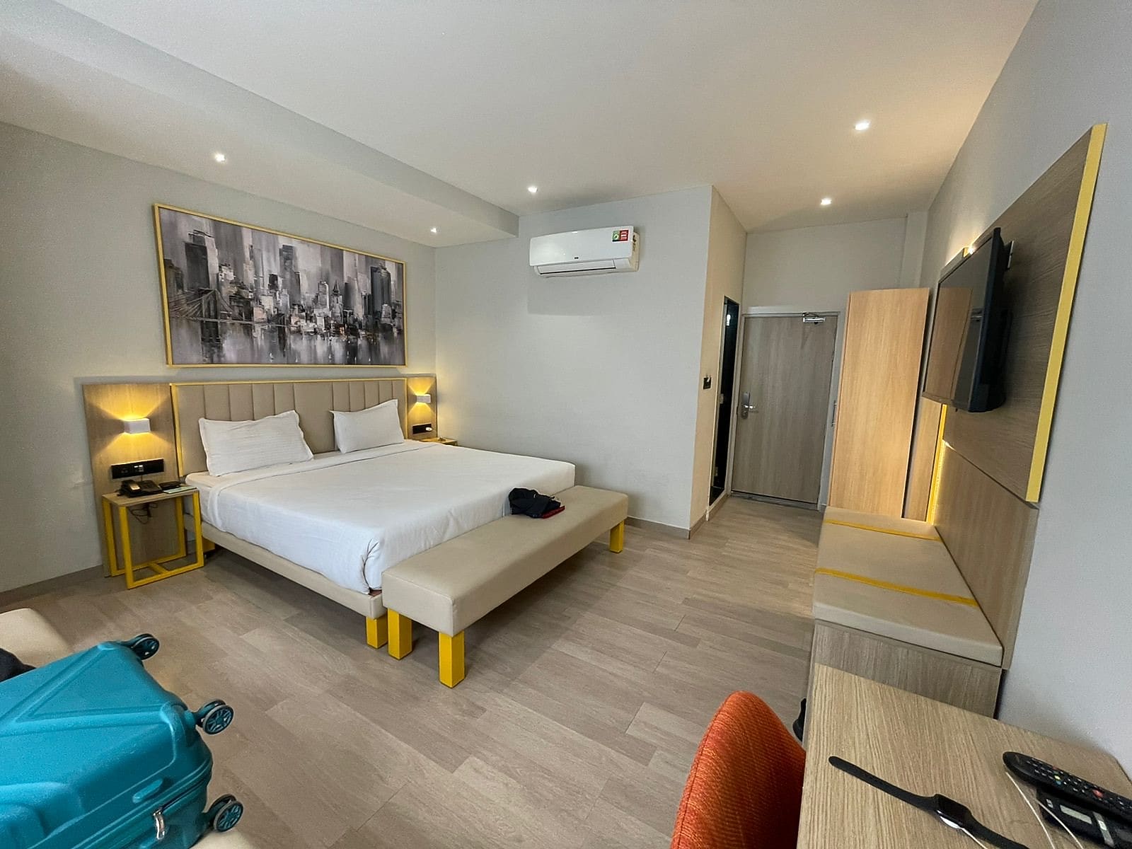 Hotel City Express by Downtown 100 Money Back 𝗕𝗢𝗢𝗞 Udaipur Hotel 𝘄𝗶𝘁𝗵