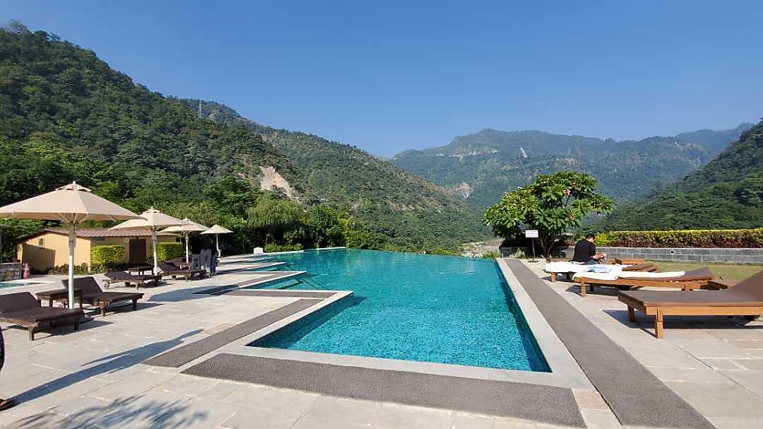 Aloha on the Ganges By Leisure Hotels 𝗕𝗢𝗢𝗞 Rishikesh Resort 𝘄𝗶𝘁𝗵 𝗙𝗥𝗘𝗘