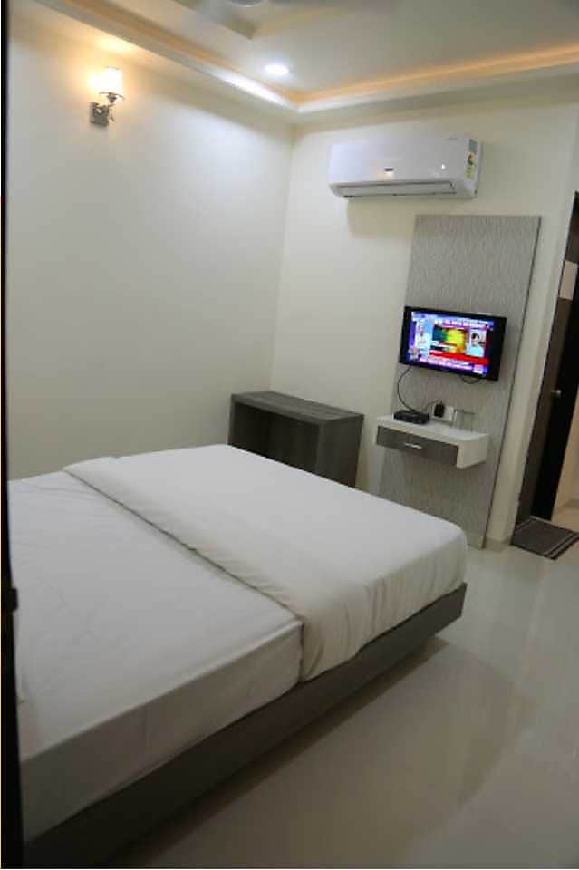 Photos of HOTEL LOTUS Hotel in Chandrapur