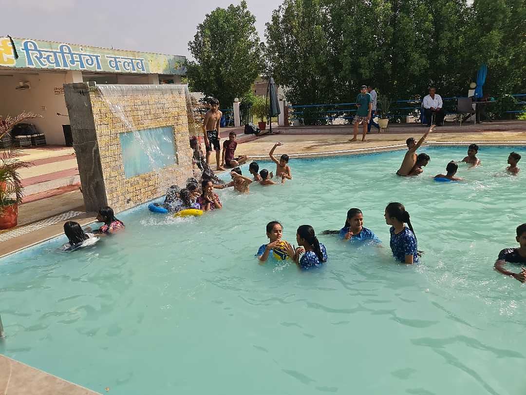 The Golden Plaza Hotel & Spa Zirakpur 100% Money Back 𝗕𝗢𝗢𝗞 Zirakpur ...