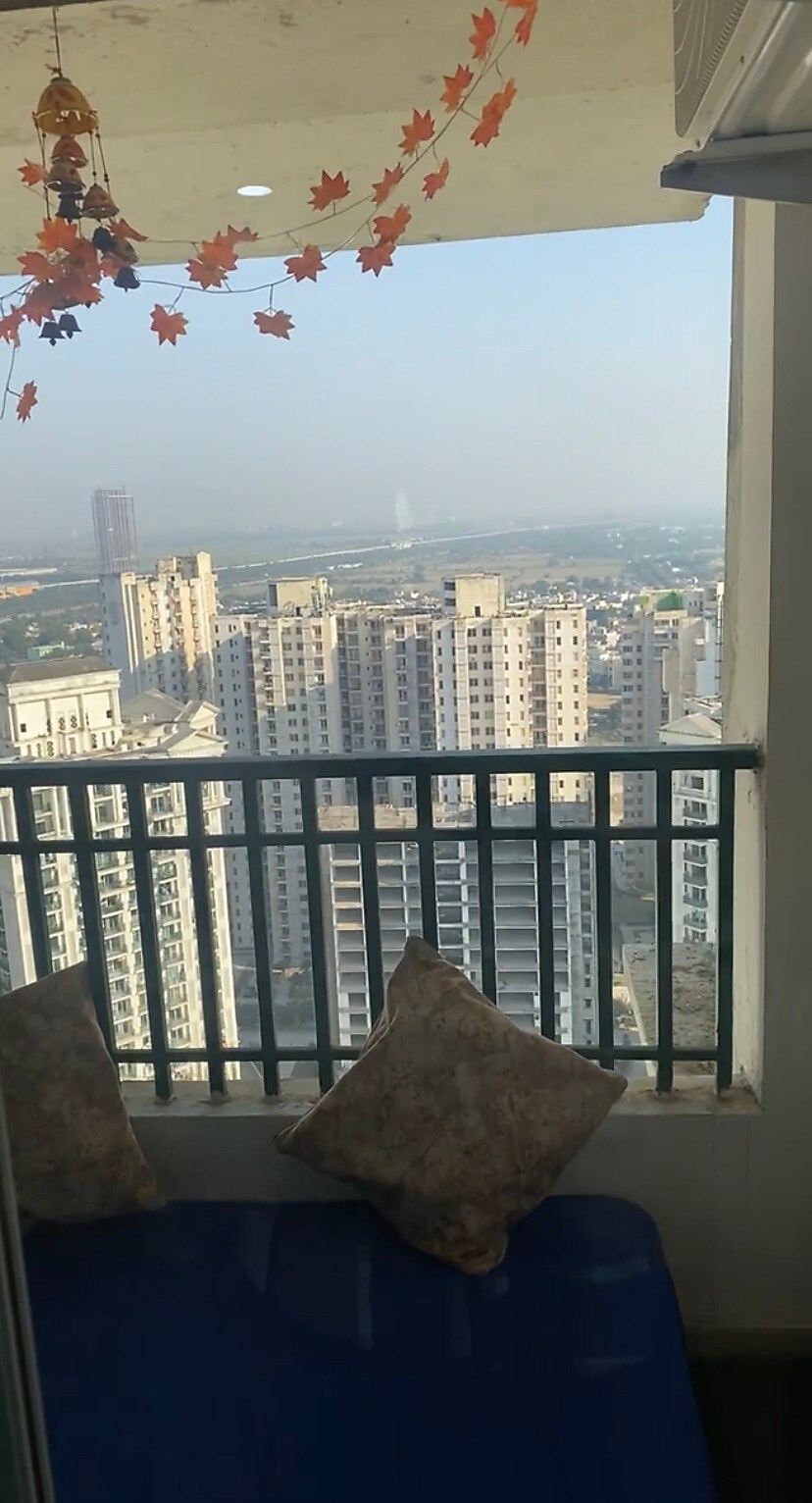 Mulberry Homestay 1bhk Serviced Apartments 𝗕𝗢𝗢𝗞 Noida Apartment 𝘄𝗶𝘁𝗵