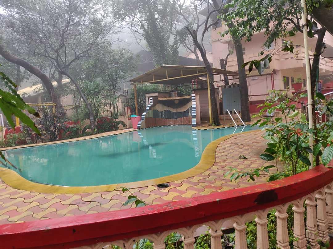 Hotel Royal Pure Veg 𝗕𝗢𝗢𝗞 Matheran Resort 𝘄𝗶𝘁𝗵 𝗙𝗥𝗘𝗘 𝗖𝗮𝗻𝗰𝗲𝗹𝗹𝗮𝘁𝗶𝗼𝗻