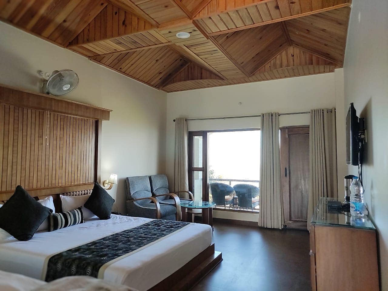 Ojaswi Himalayan Resort at Shitla Mukteshwar 𝗕𝗢𝗢𝗞 Mukteshwar Resort 𝘄𝗶𝘁𝗵 ₹𝟬 𝗣𝗔𝗬𝗠𝗘𝗡𝗧