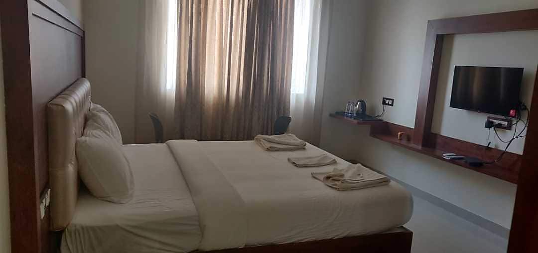 HOTEL ROYAL FORT 𝗕𝗢𝗢𝗞 Raichur Hotel 𝘄𝗶𝘁𝗵 𝗙𝗥𝗘𝗘 𝗖𝗮𝗻𝗰𝗲𝗹𝗹𝗮𝘁𝗶𝗼𝗻