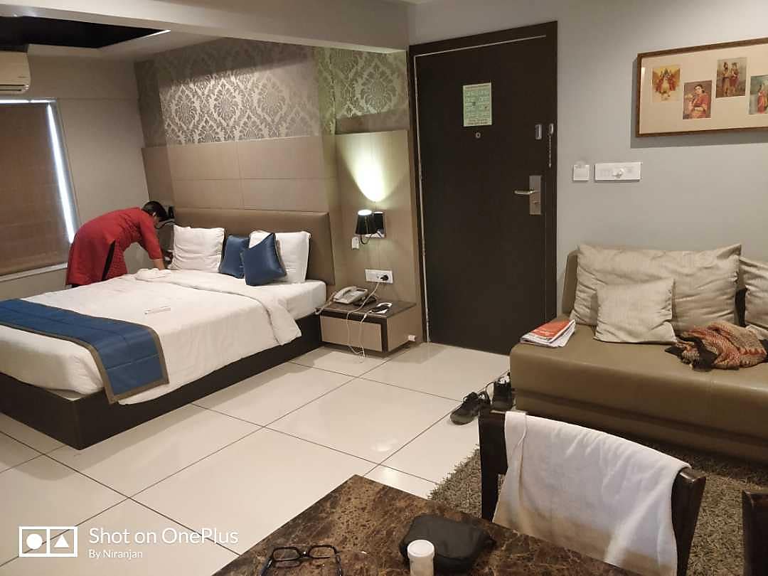 THE BARODA RESIDENCY 𝗕𝗢𝗢𝗞 Vadodara Hotel 𝘄𝗶𝘁𝗵 𝗙𝗥𝗘𝗘 𝗖𝗮𝗻𝗰𝗲𝗹𝗹𝗮𝘁𝗶𝗼𝗻
