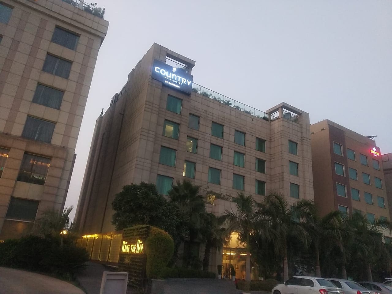 Country Inn and Suites By Radisson, Sector29 Gurgaon Hotel BOOK ₹1