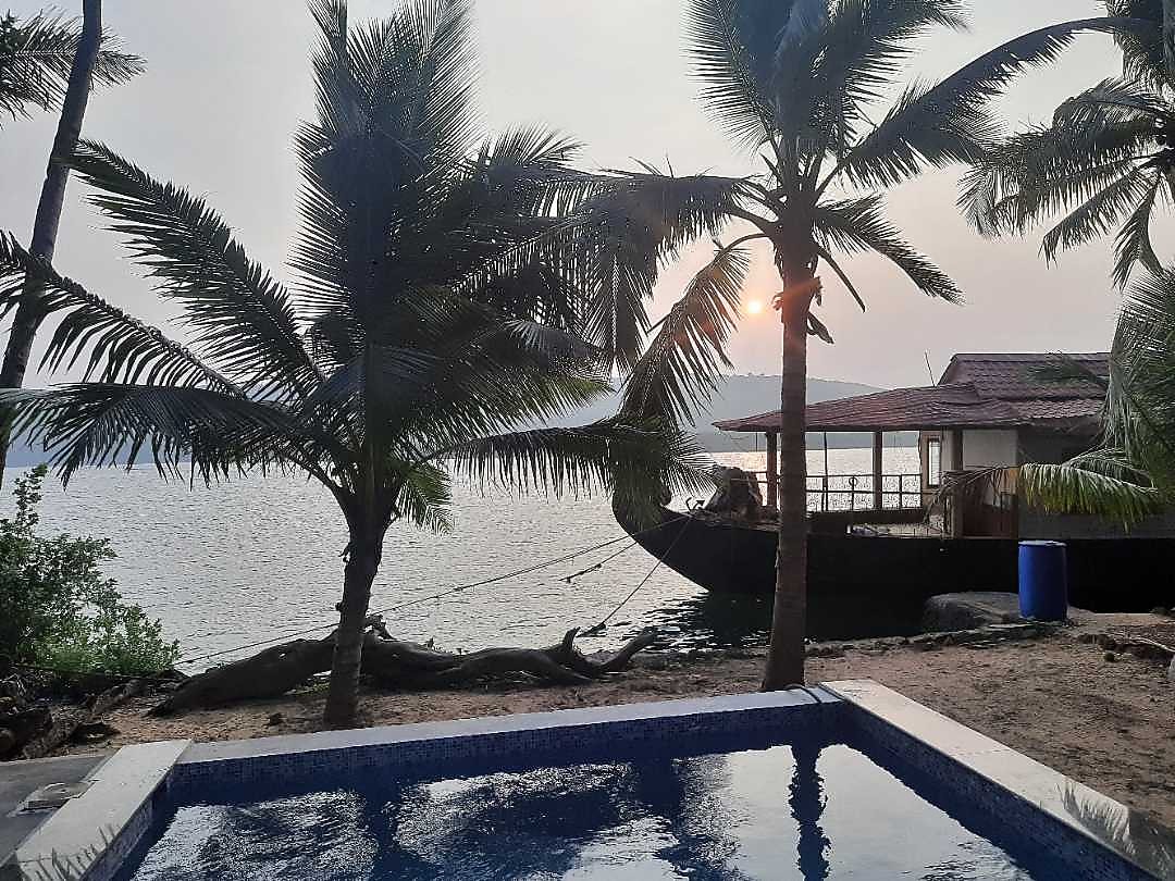 Malwan Cottage Rsort Mykonos Cottage | Rooms at Chaitanya Beach Resort ππ’π’π Malvan Cottage ...